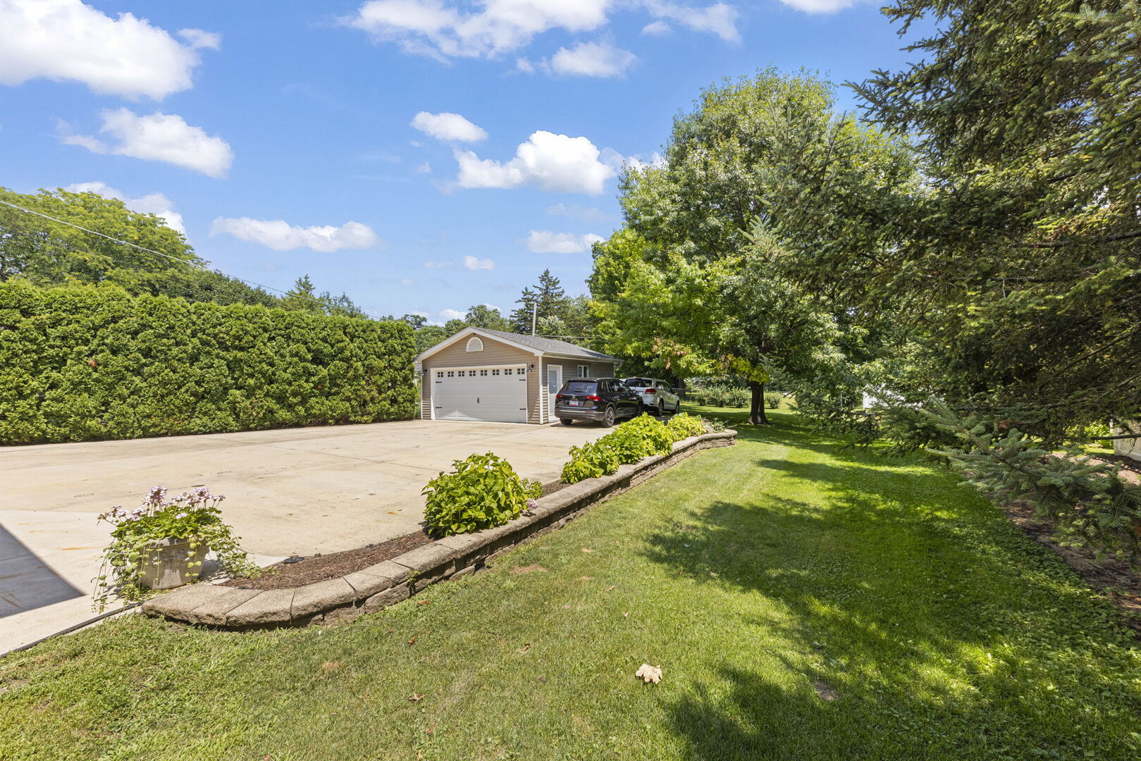 413 Joliet Street Property Photo 32