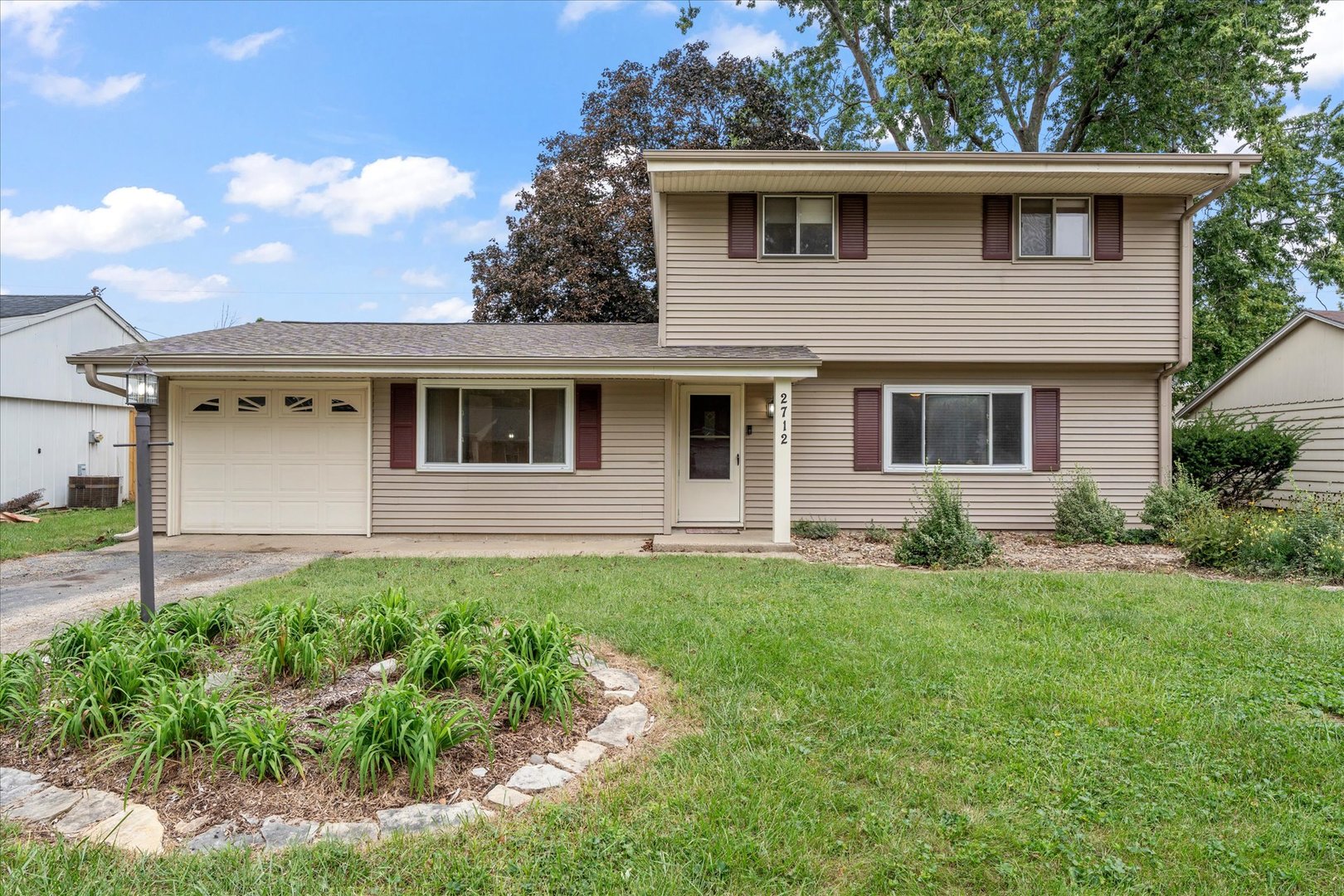 2712 Alton Drive Property Photo 1