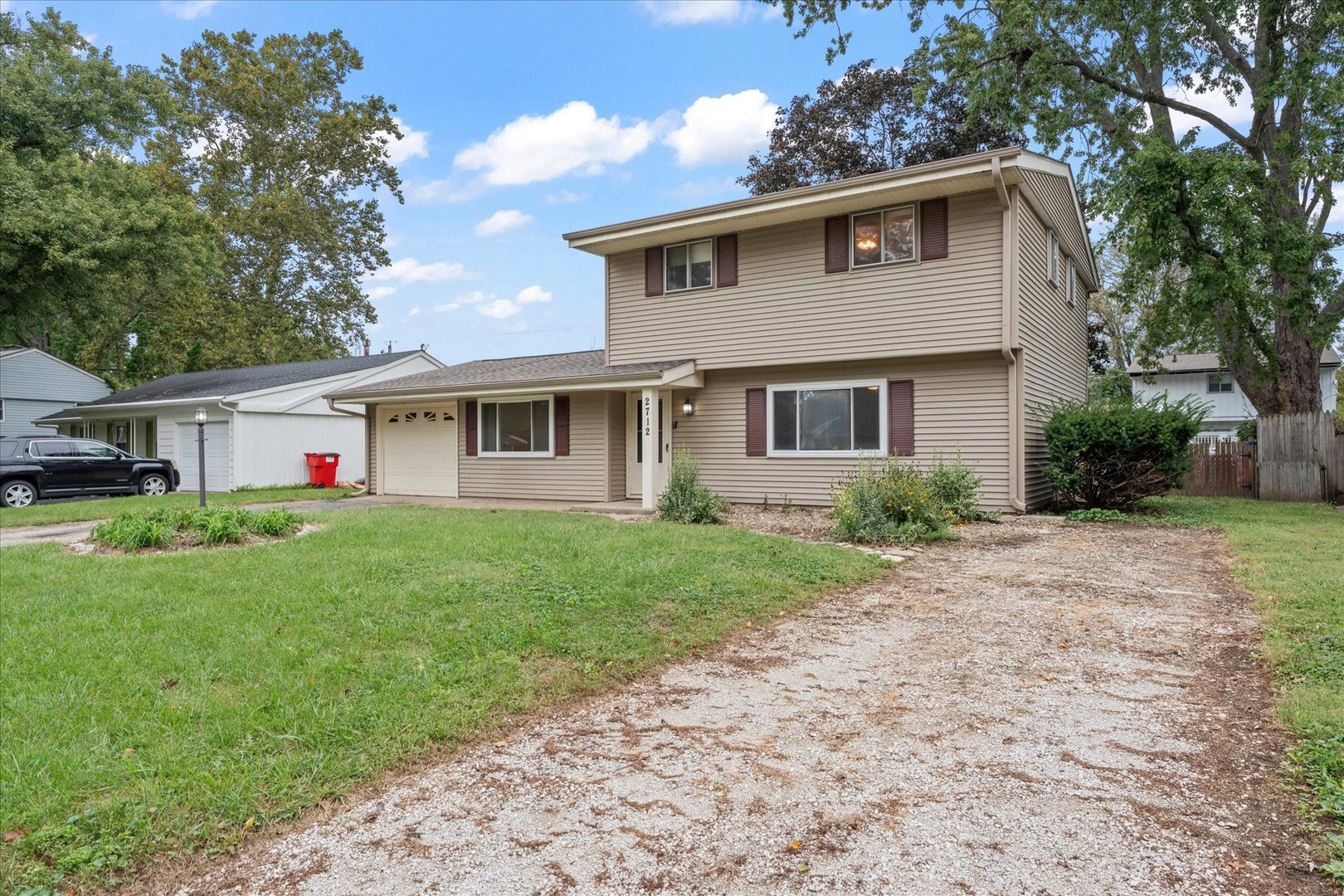 2712 Alton Drive Property Photo 3