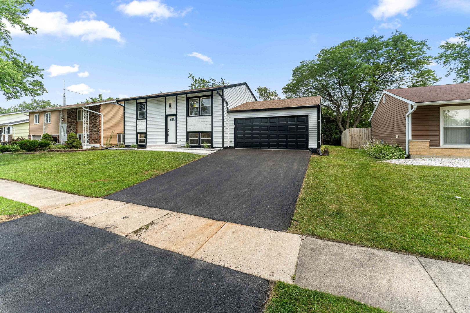 12706950 Property Photo 3