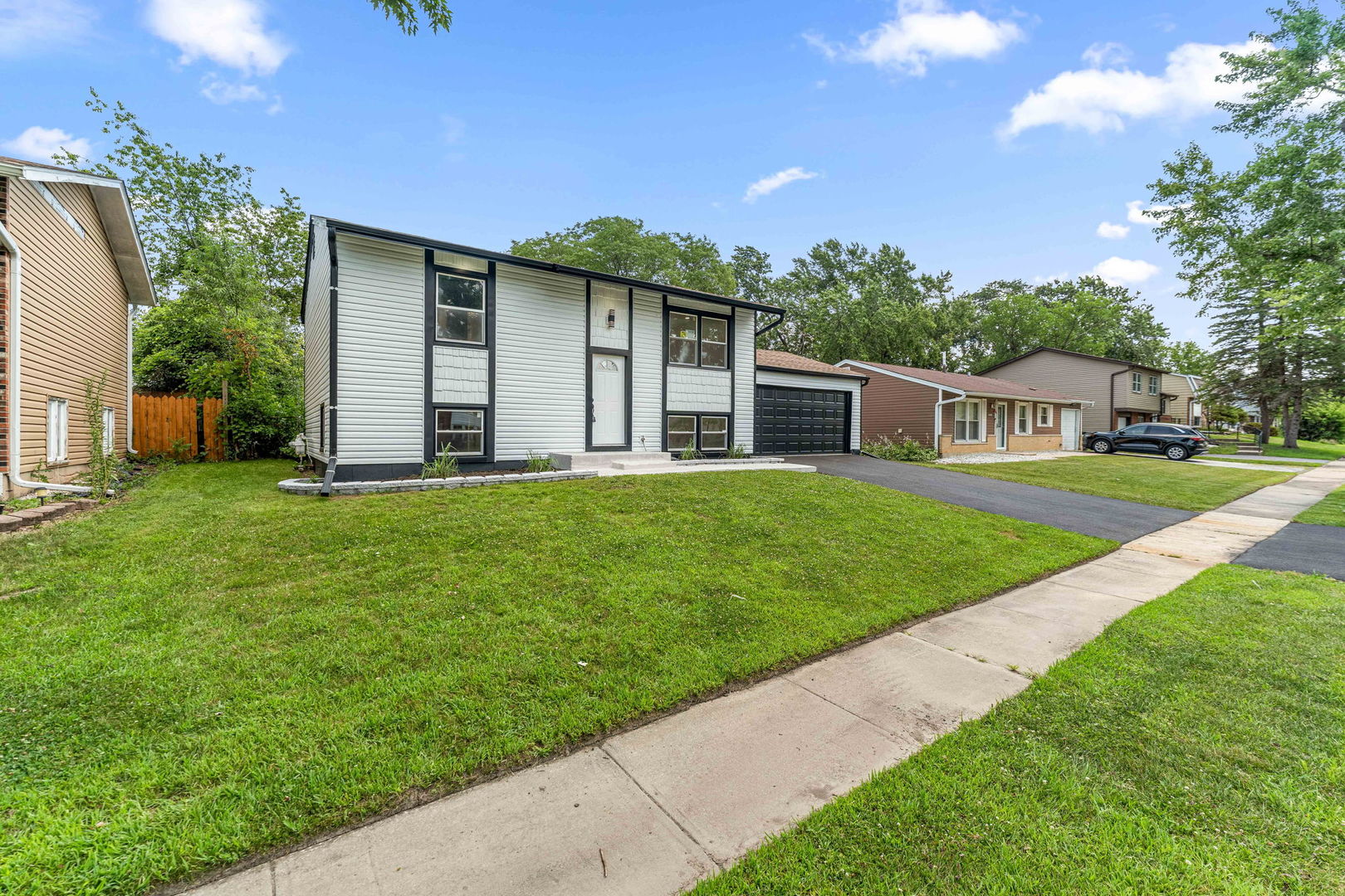 12706950 Property Photo 23