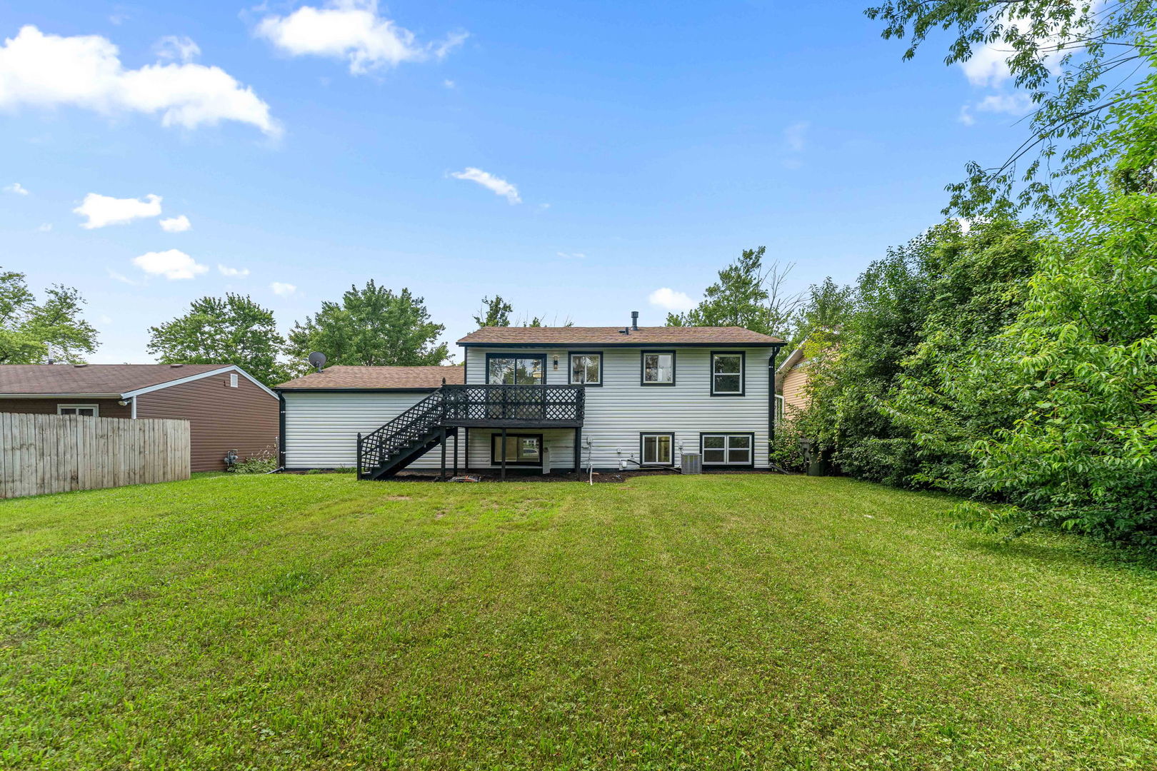 12706950 Property Photo 24