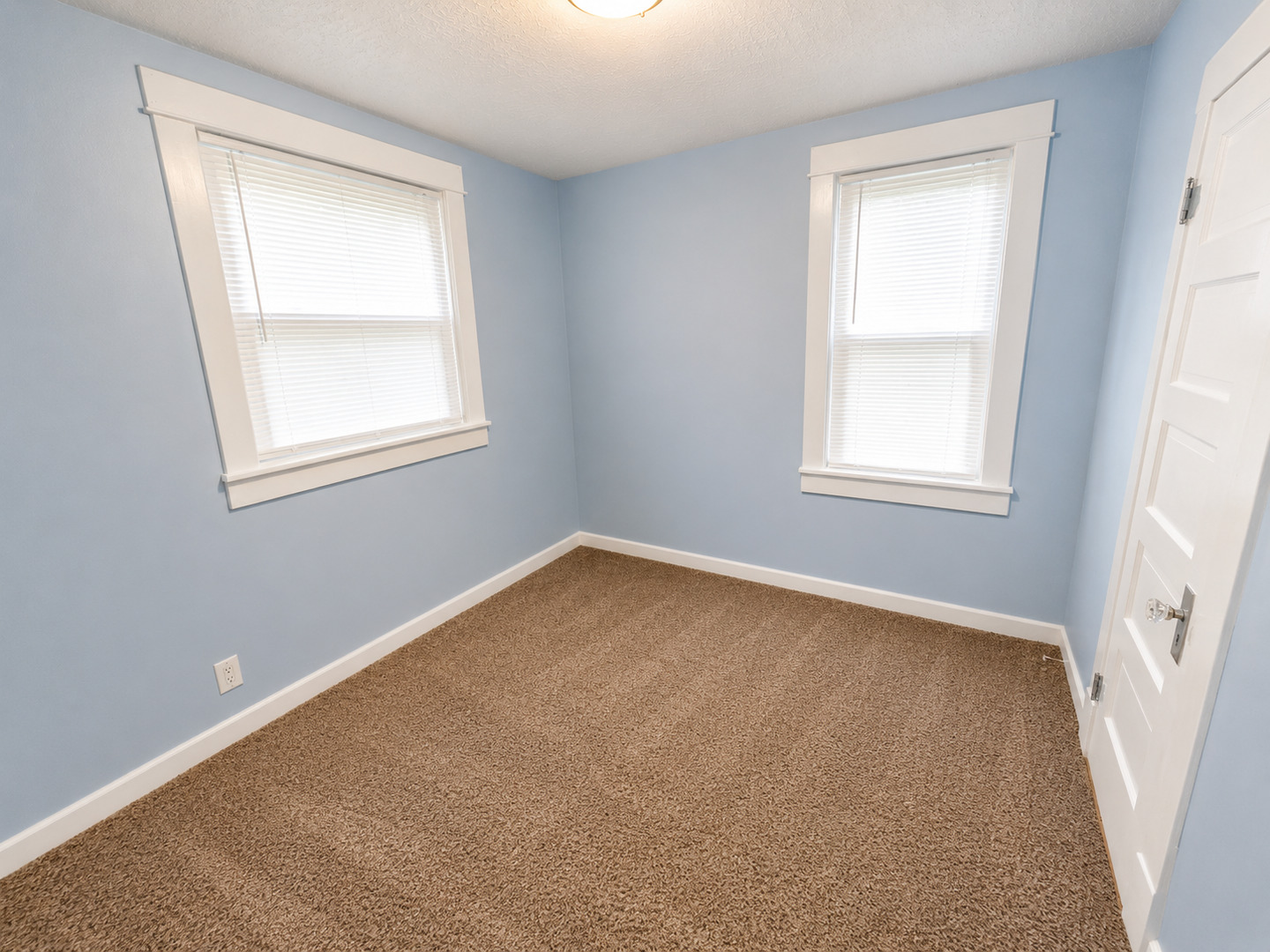 1502 N Walnut Street Property Photo 17