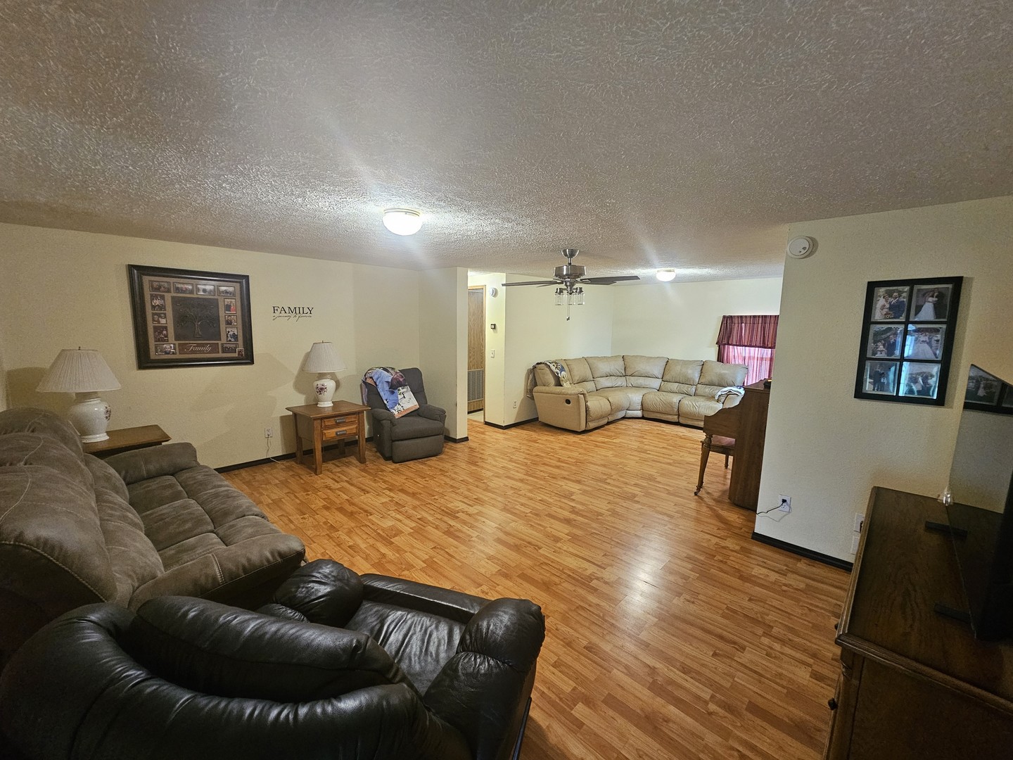 311 S Sycamore Street Property Photo 7