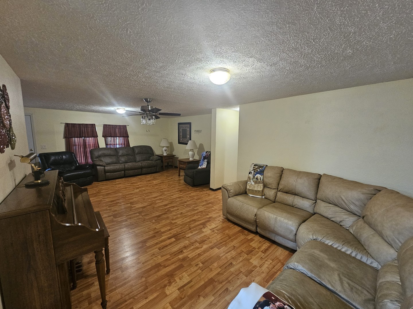 311 S Sycamore Street Property Photo 8