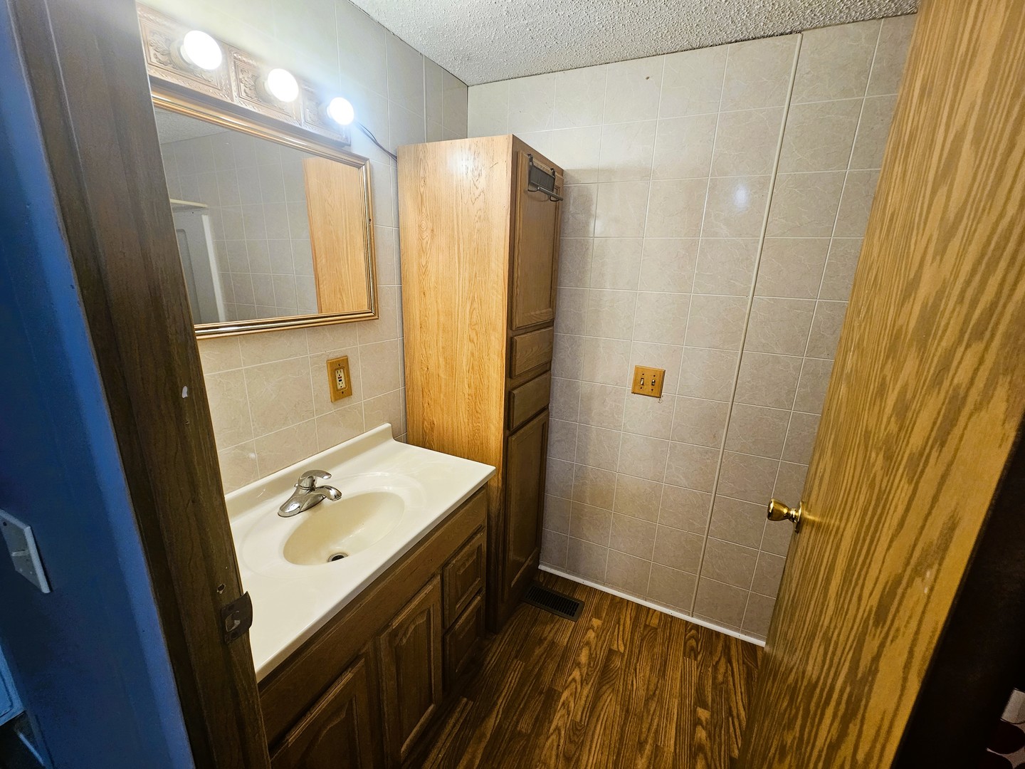 311 S Sycamore Street Property Photo 18