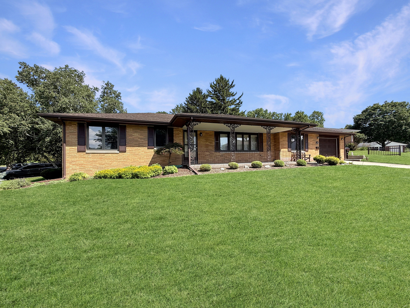 353 Highland Drive Property Photo 1