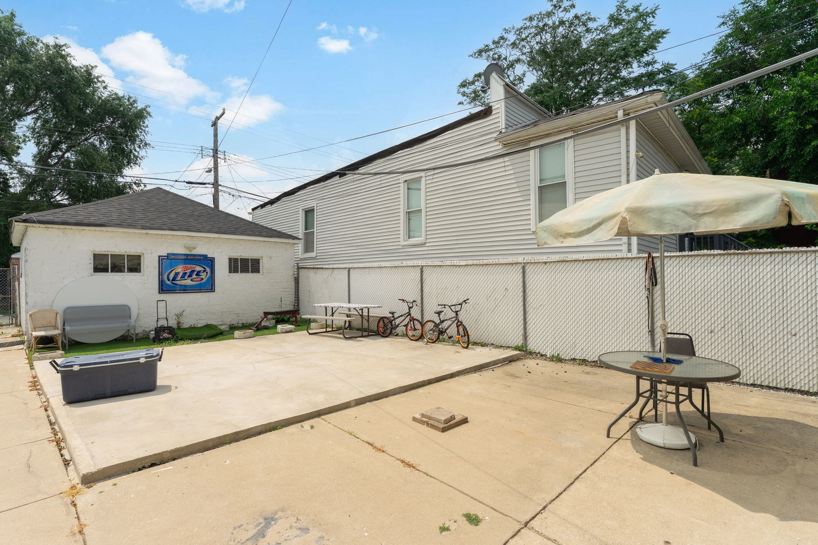 4937 W Gladys Avenue Property Photo 11