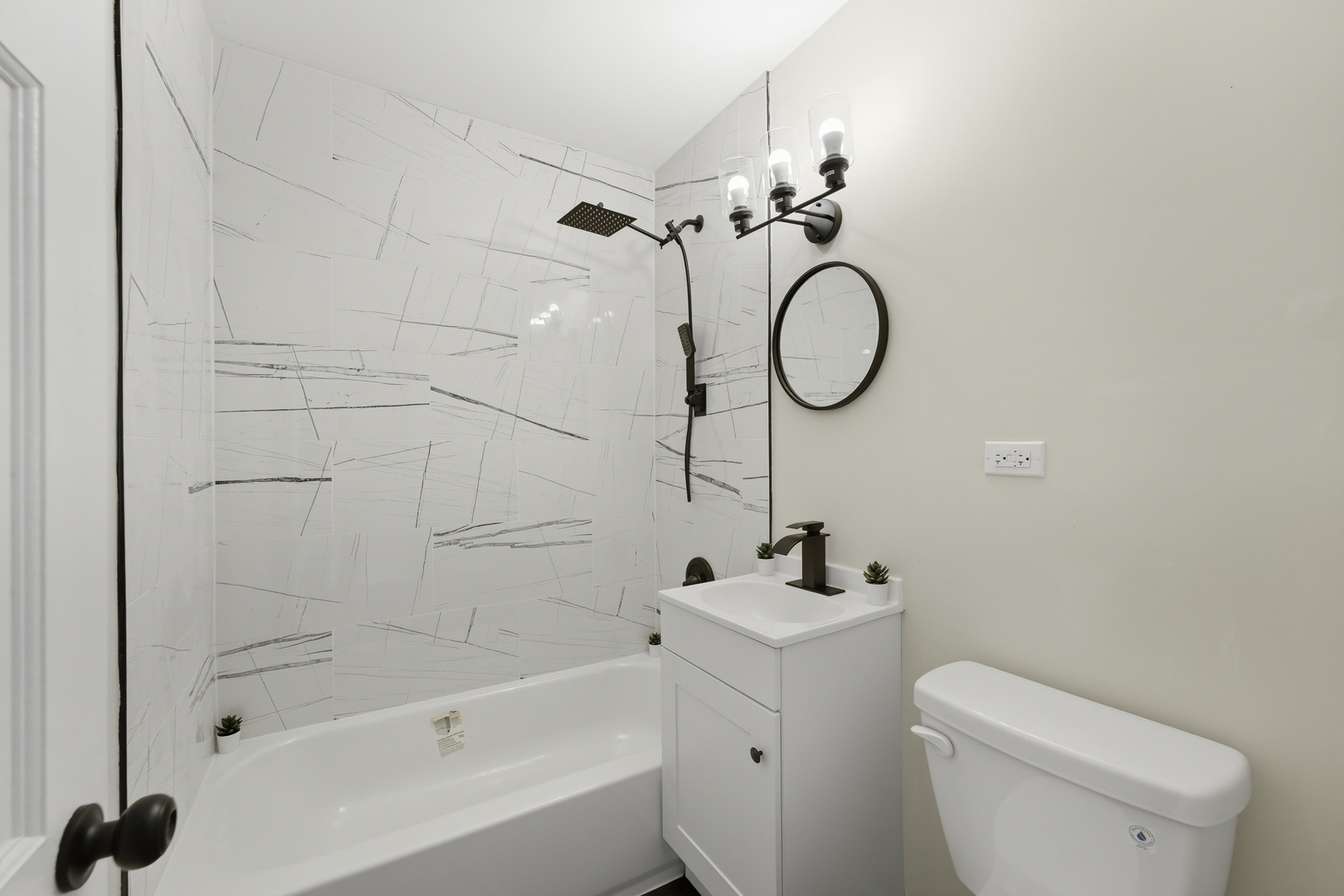 702 Columbus Street Property Photo 19