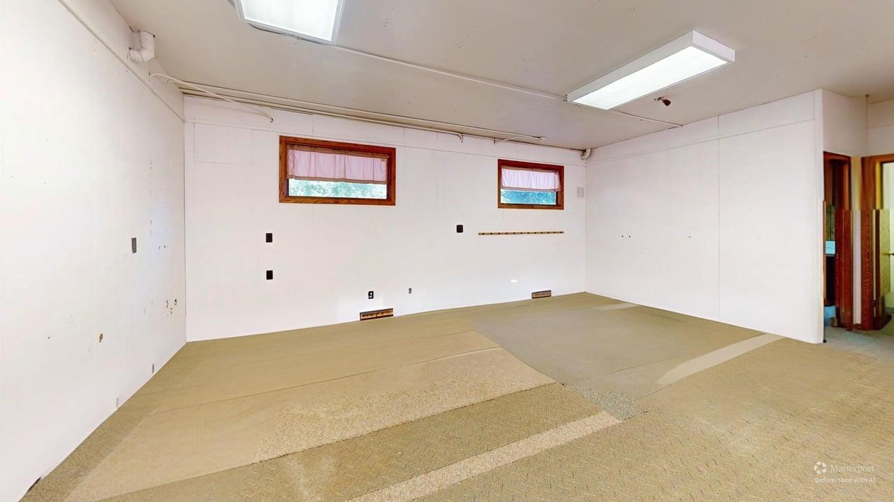 402 Oak Grove Avenue Property Photo 13