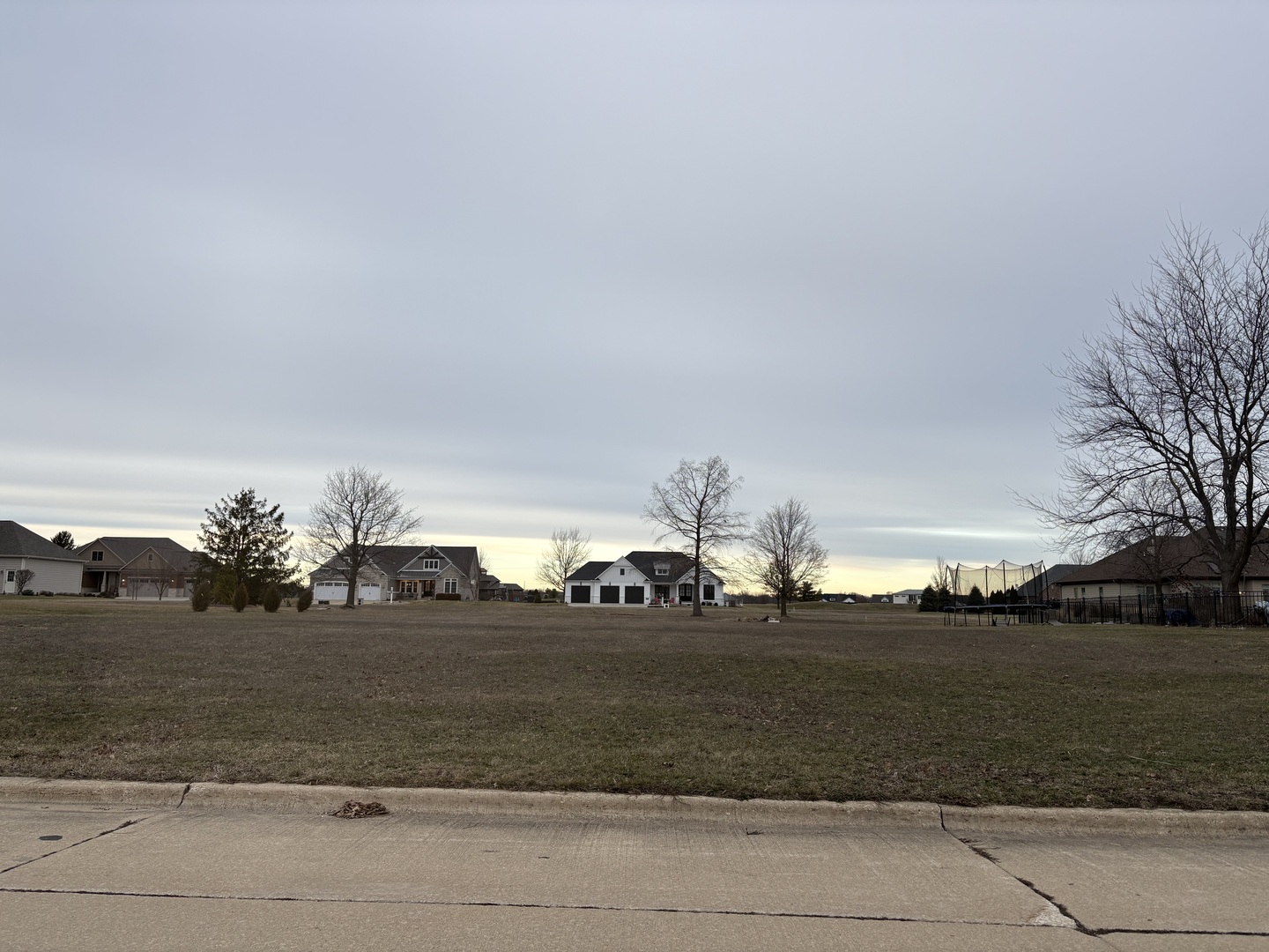 2718 River Birch Lane Property Photo 3