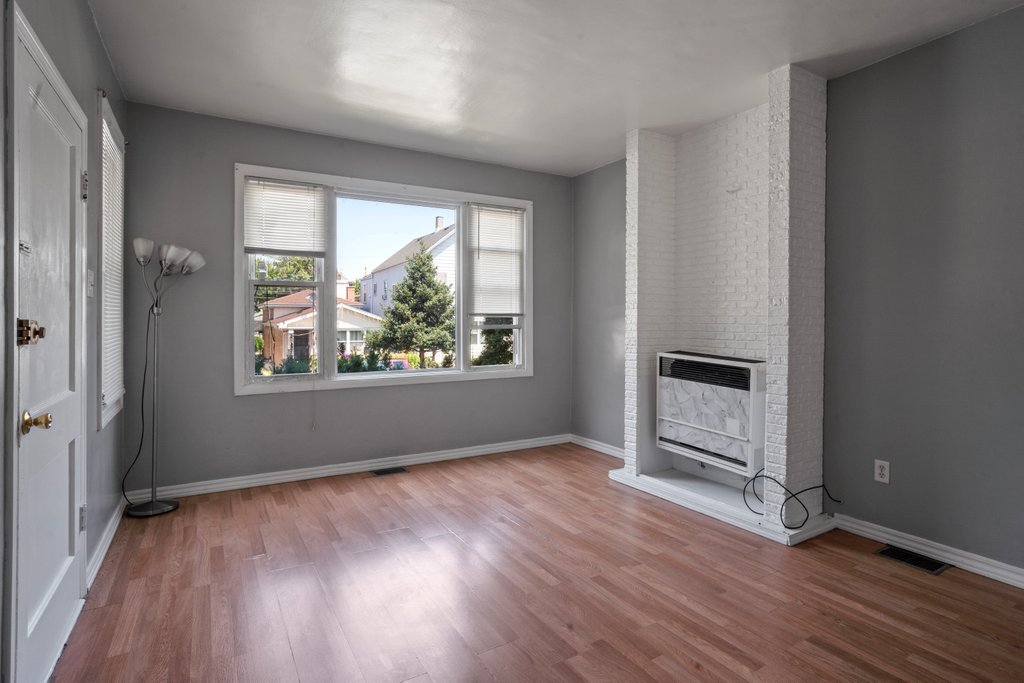 12707004 Property Photo 6