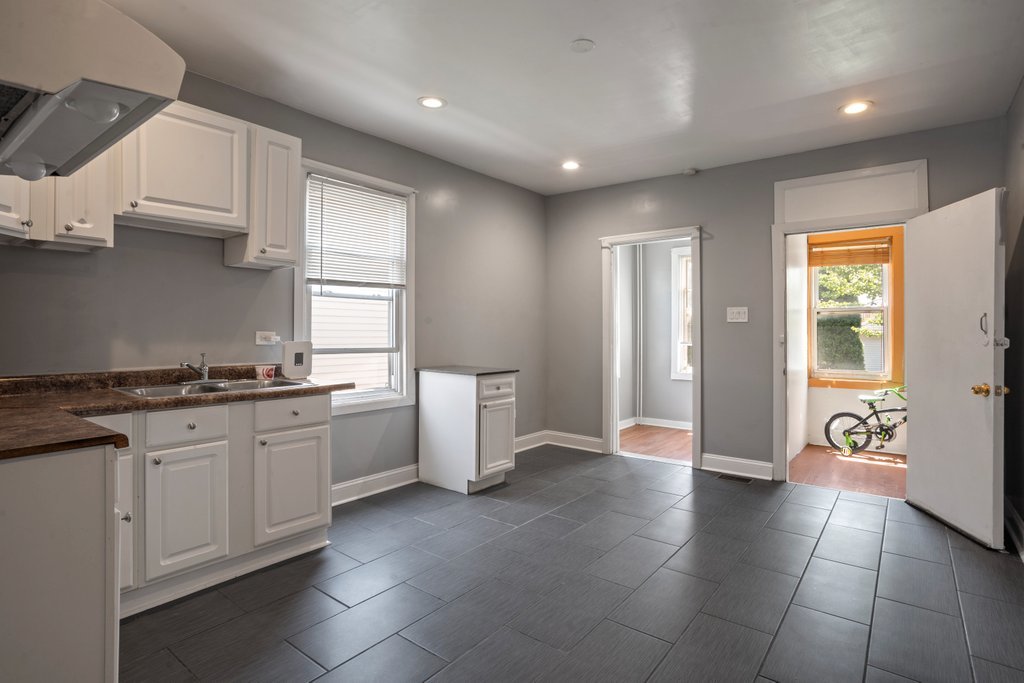 12707004 Property Photo 13
