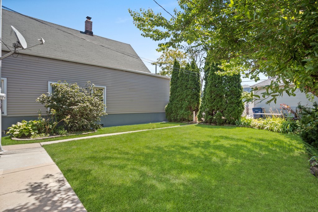 12707004 Property Photo 35