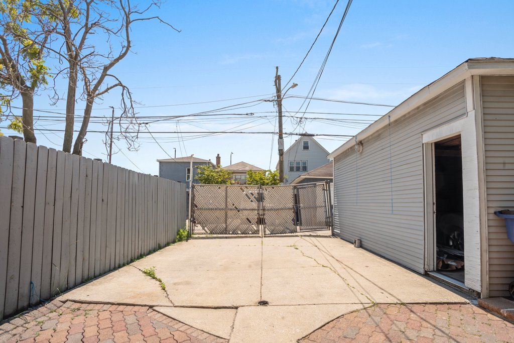 12707004 Property Photo 38