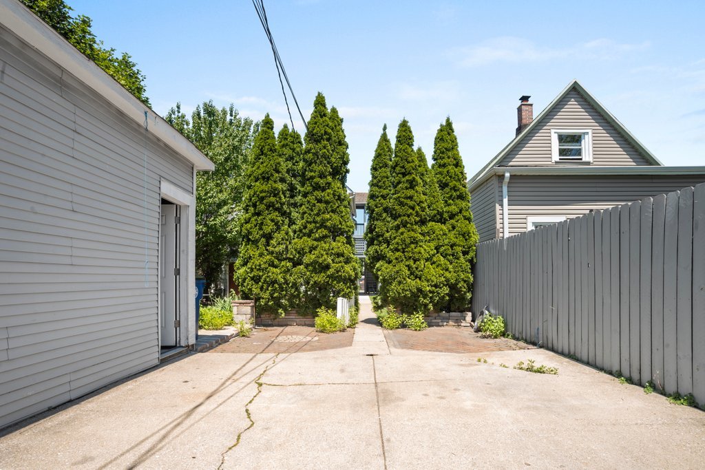 12707004 Property Photo 40