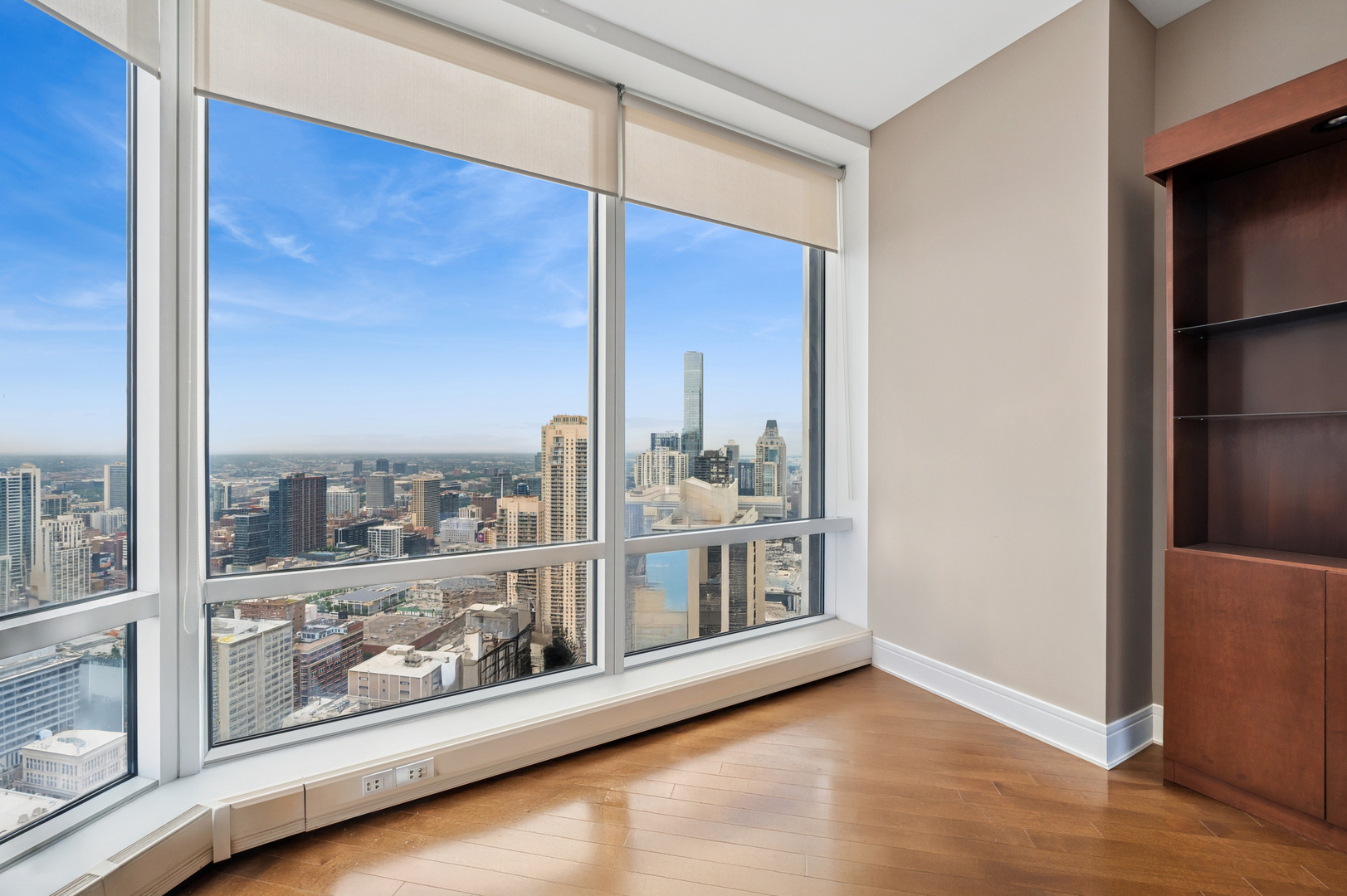 401 N Wabash Avenue 37f Property Photo 3