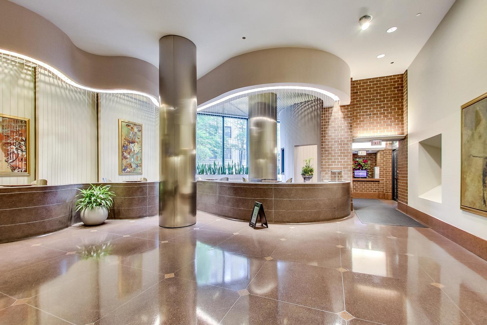 3660 N Lake Shore Drive 3307 Property Photo 25