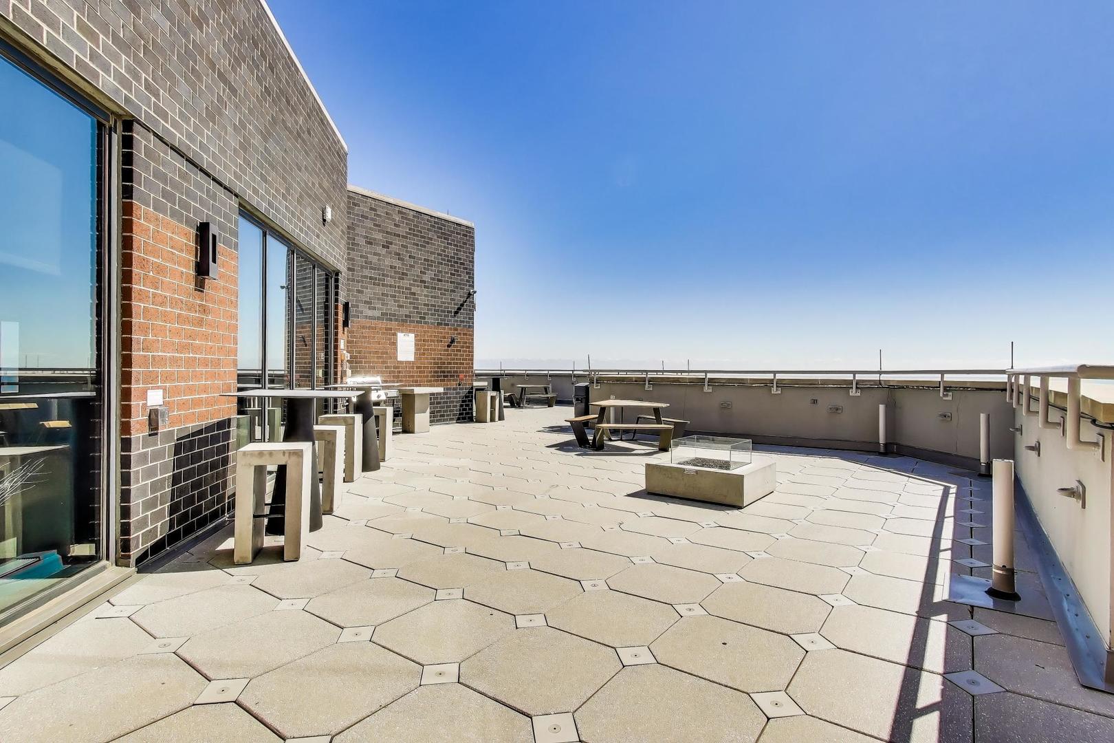 3660 N Lake Shore Drive 3307 Property Photo 27