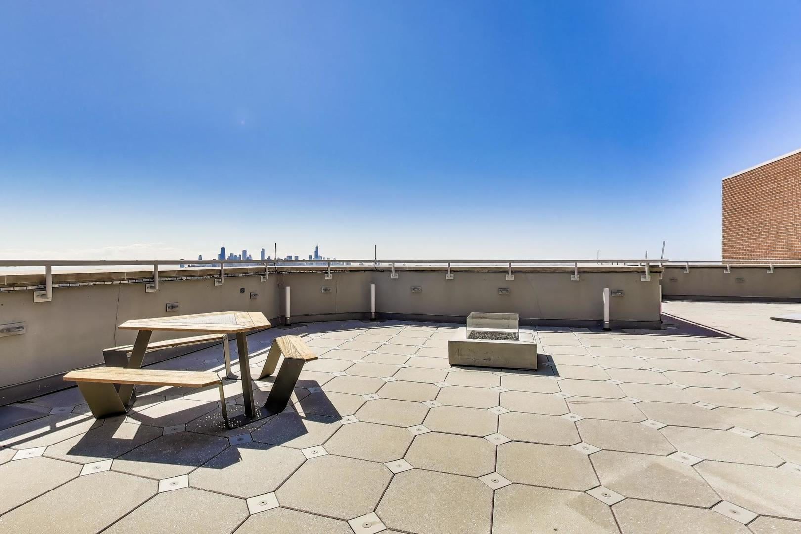 3660 N Lake Shore Drive 3307 Property Photo 28