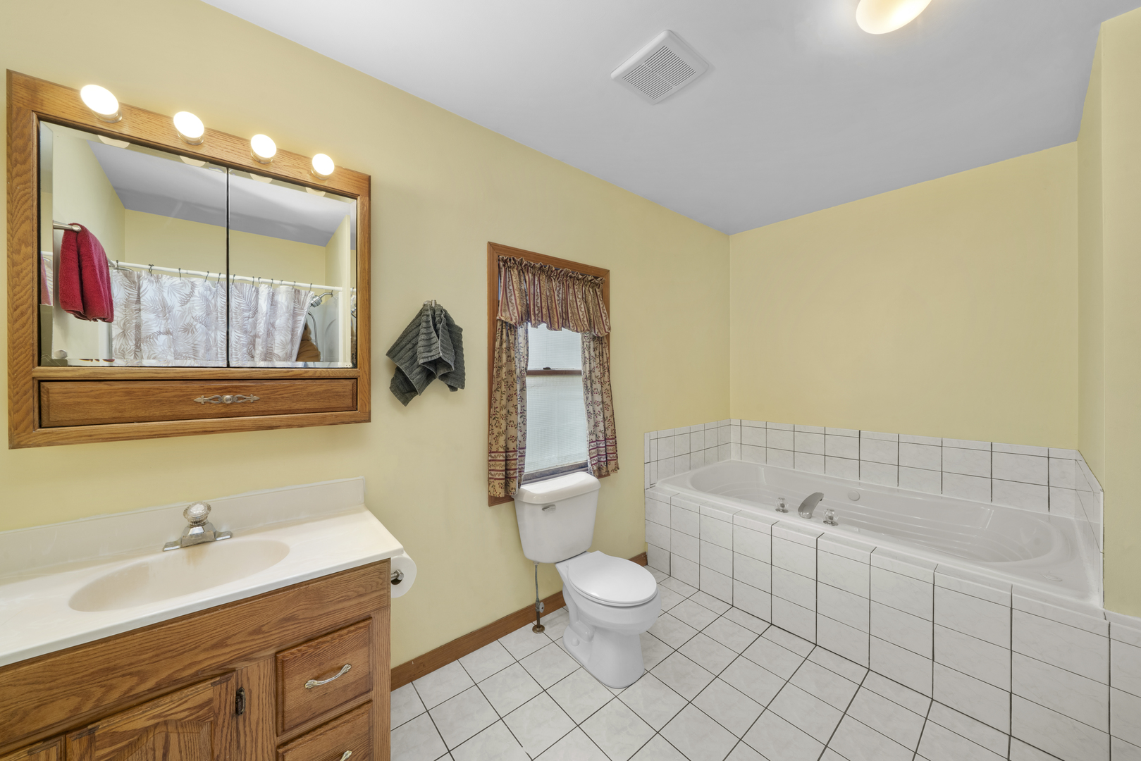 924 Suzy Street Property Photo 17