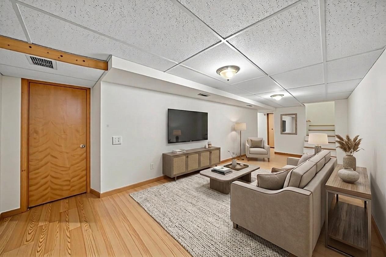 924 Suzy Street Property Photo 26