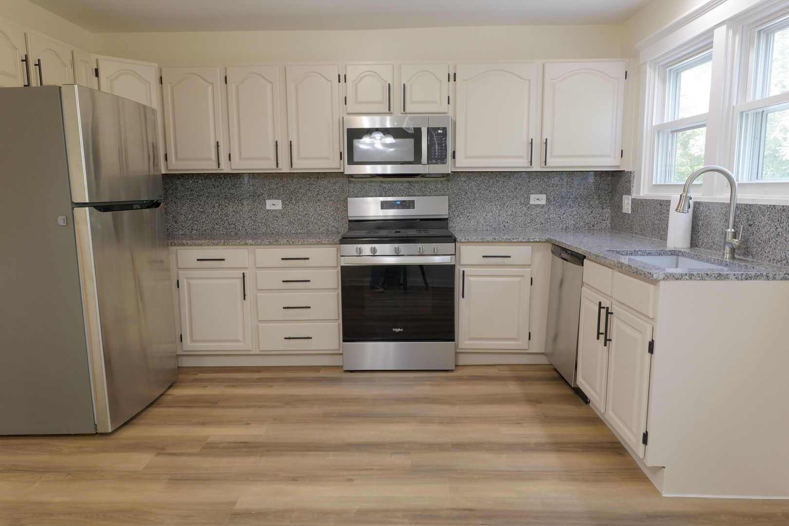 221 N Walnut Street H Property Photo 10