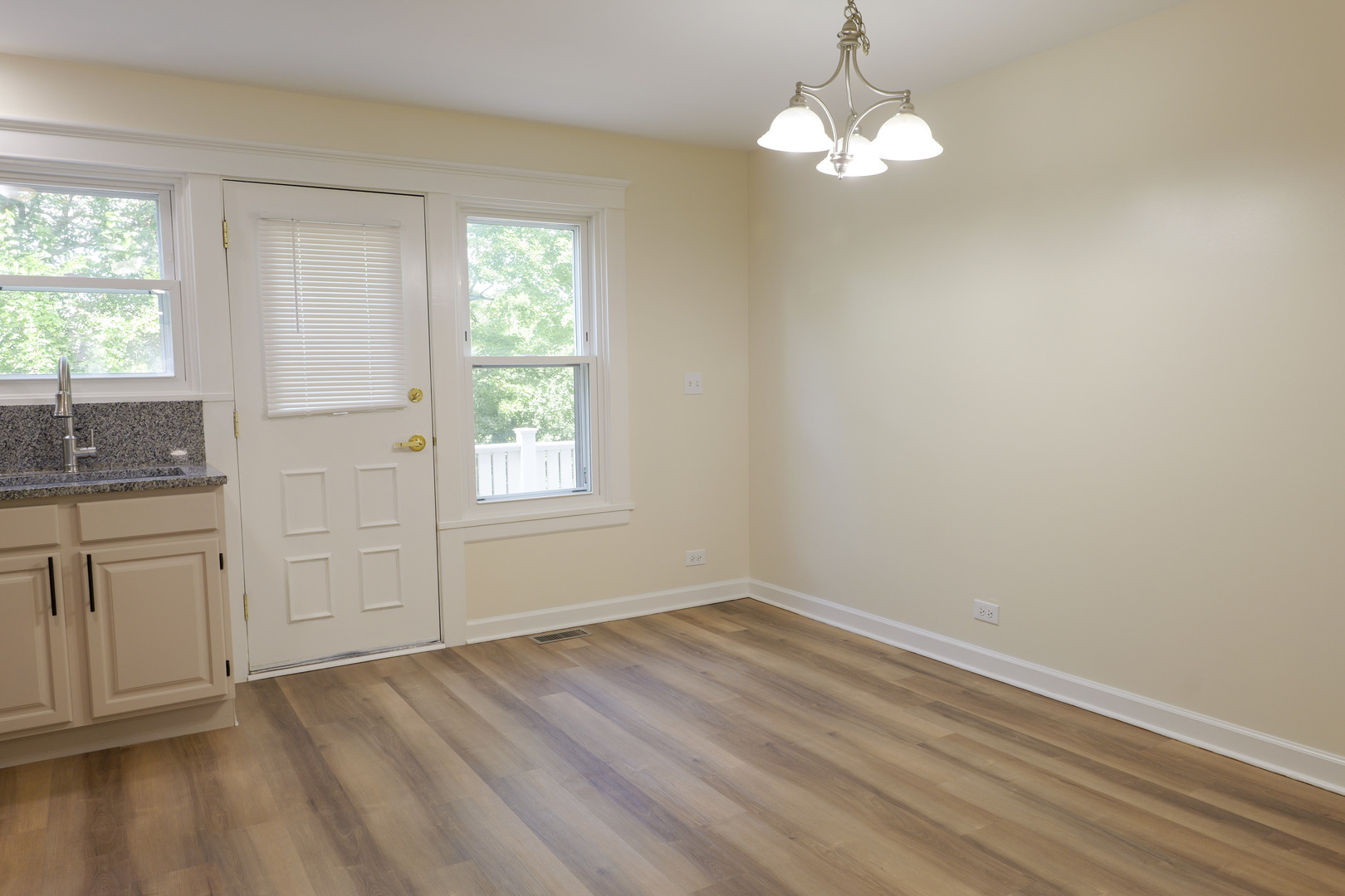 221 N Walnut Street H Property Photo 14