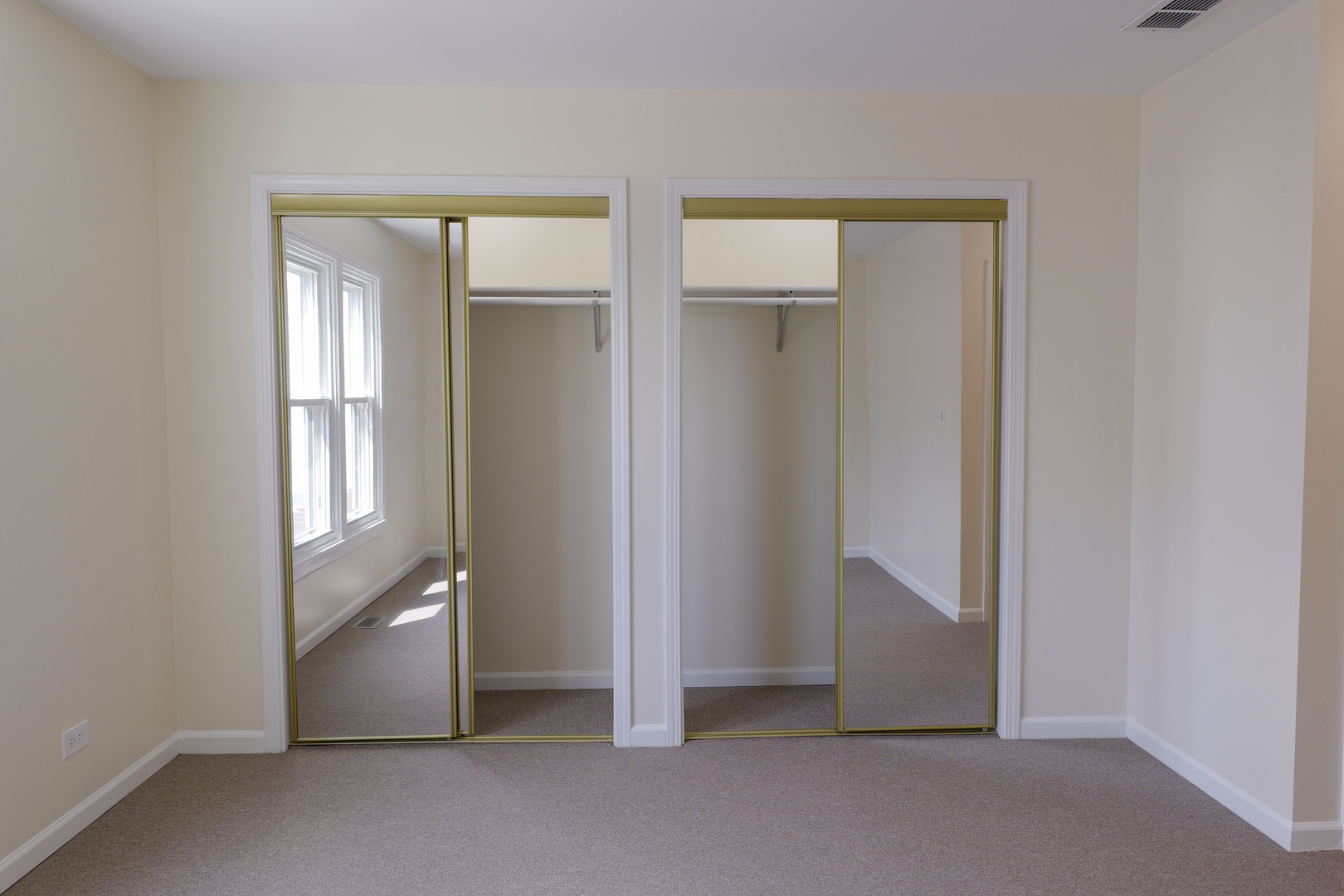 221 N Walnut Street H Property Photo 19