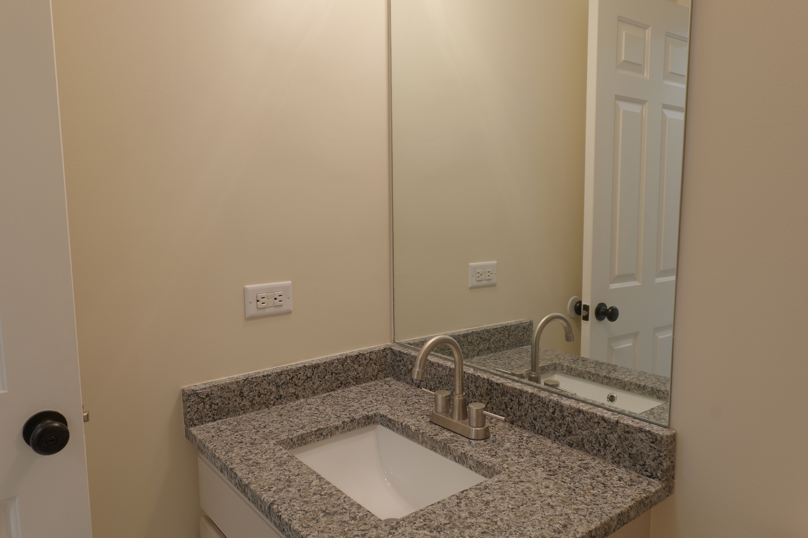 221 N Walnut Street H Property Photo 32