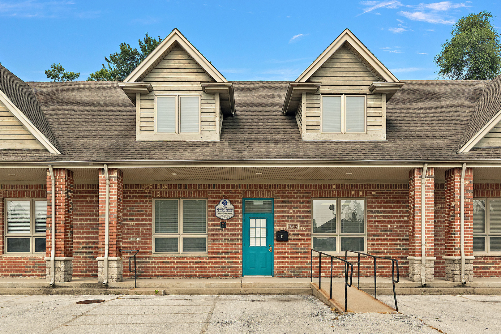 12508 S Harlem Avenue B Property Photo 1