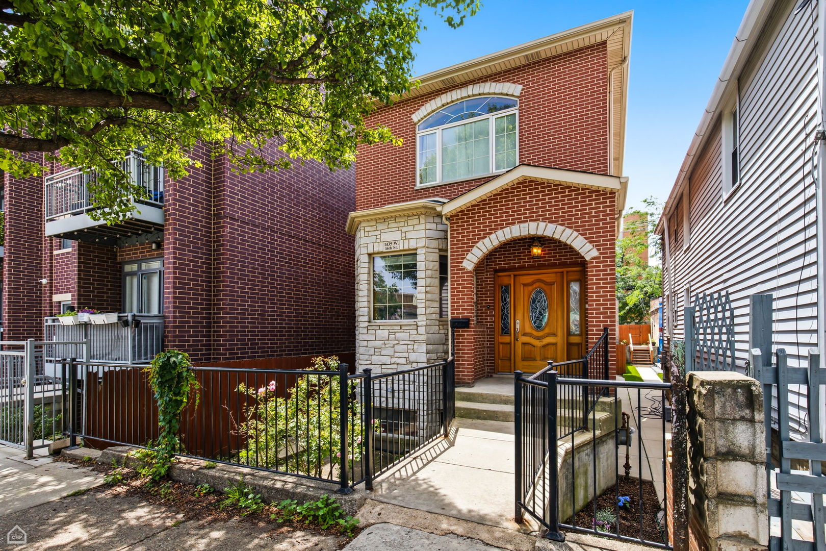 1435 W 16th Street Property Photo 1