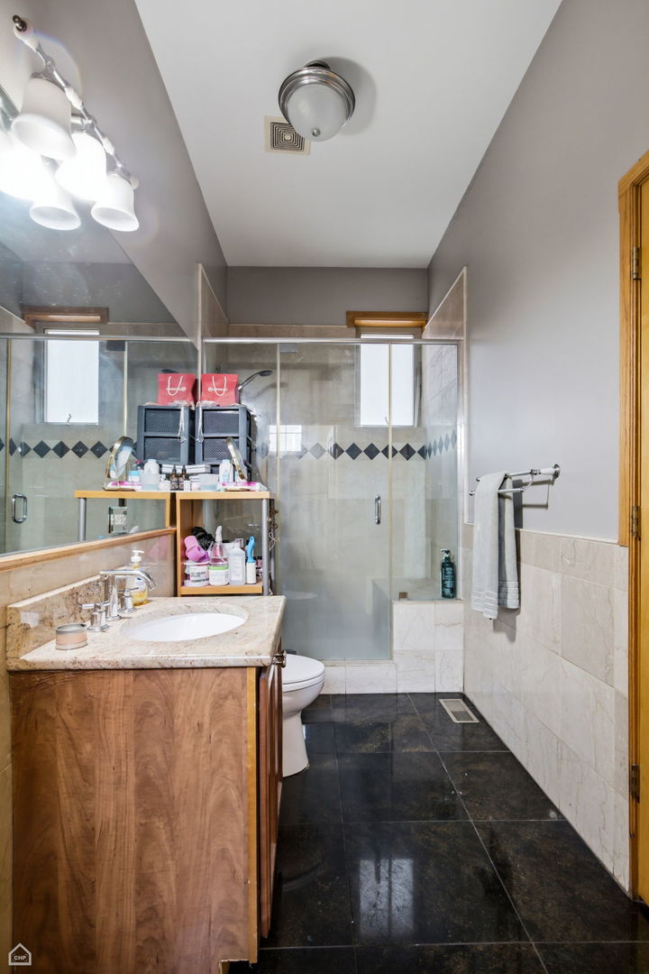 1435 W 16th Street Property Photo 13