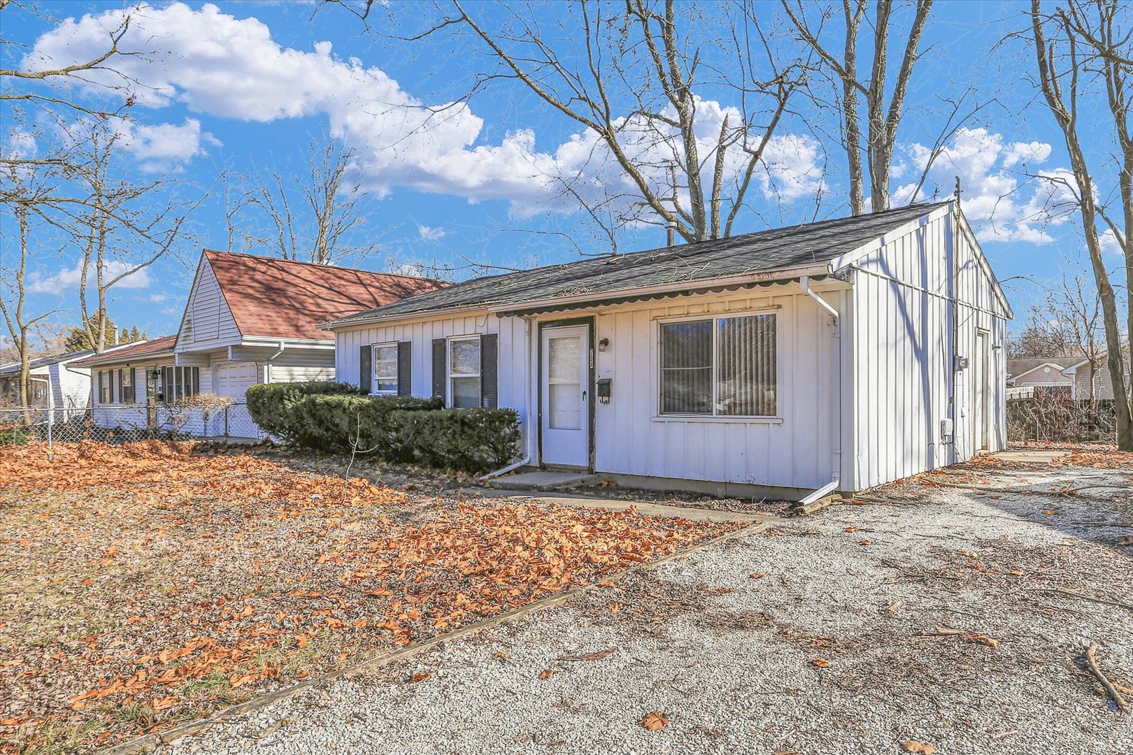 704 S Scottswood Drive Property Photo 2