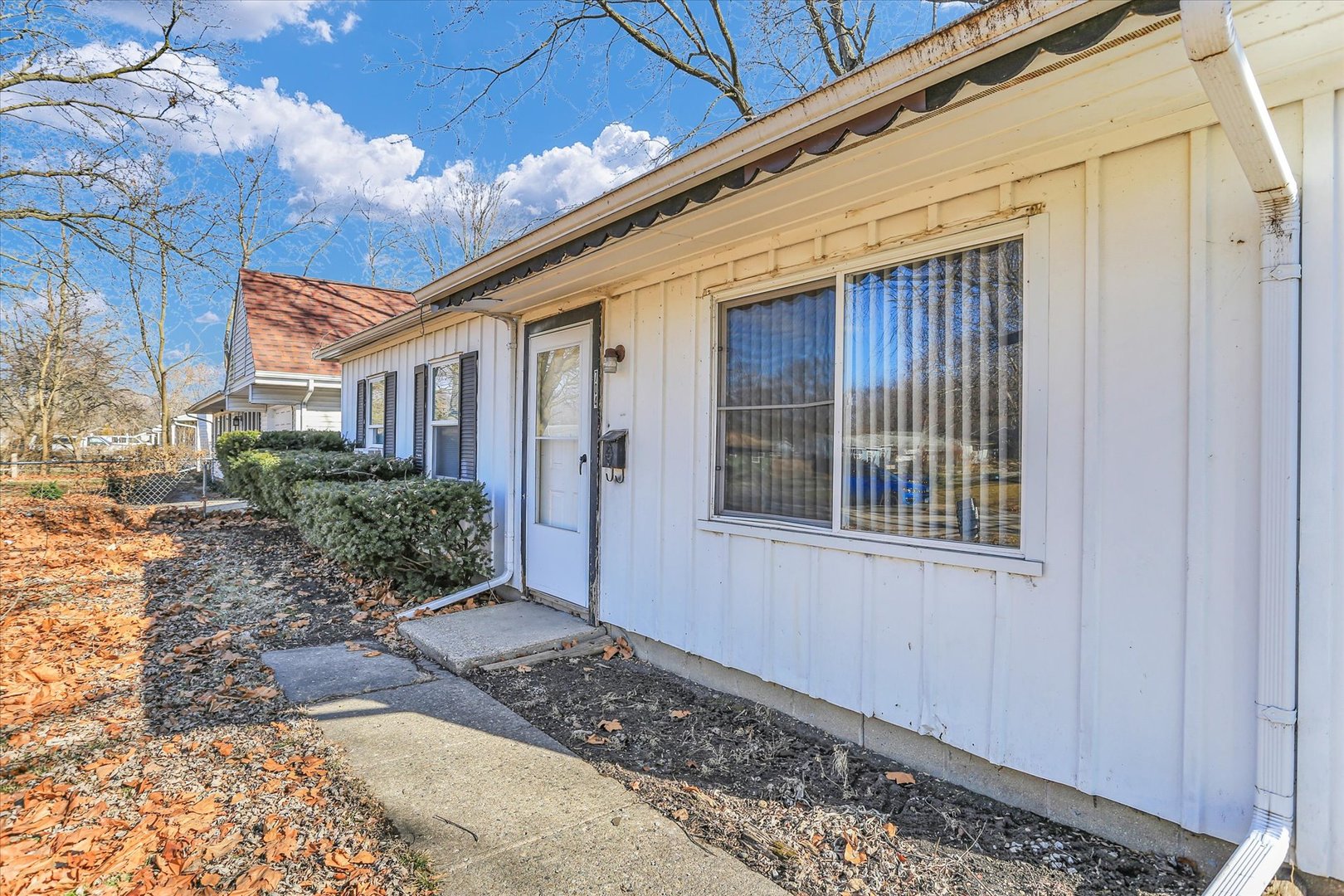 704 S Scottswood Drive Property Photo 6