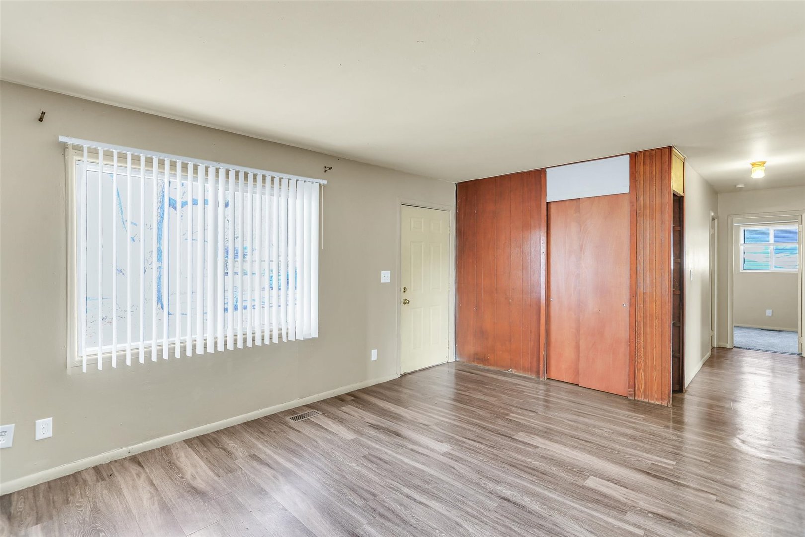 704 S Scottswood Drive Property Photo 9