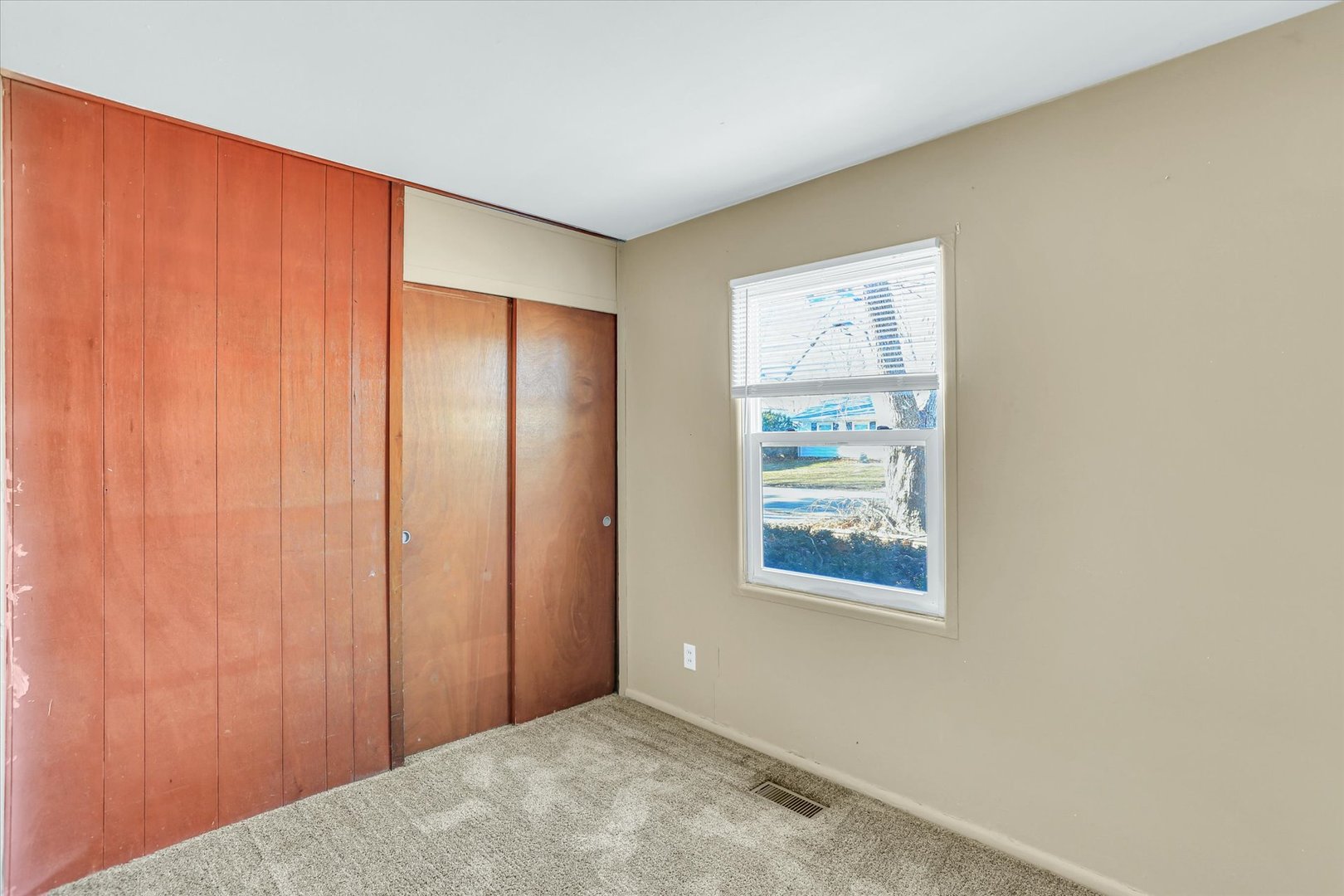704 S Scottswood Drive Property Photo 14