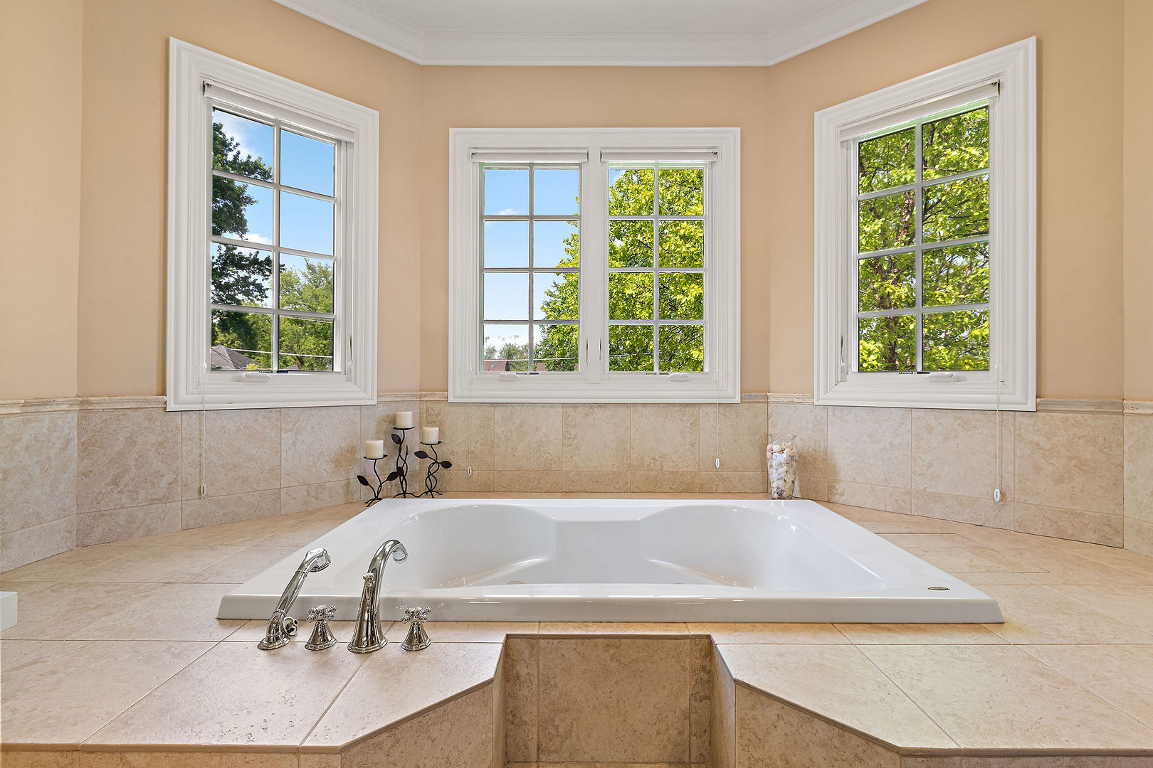 1110 S Washington Avenue Property Photo 15