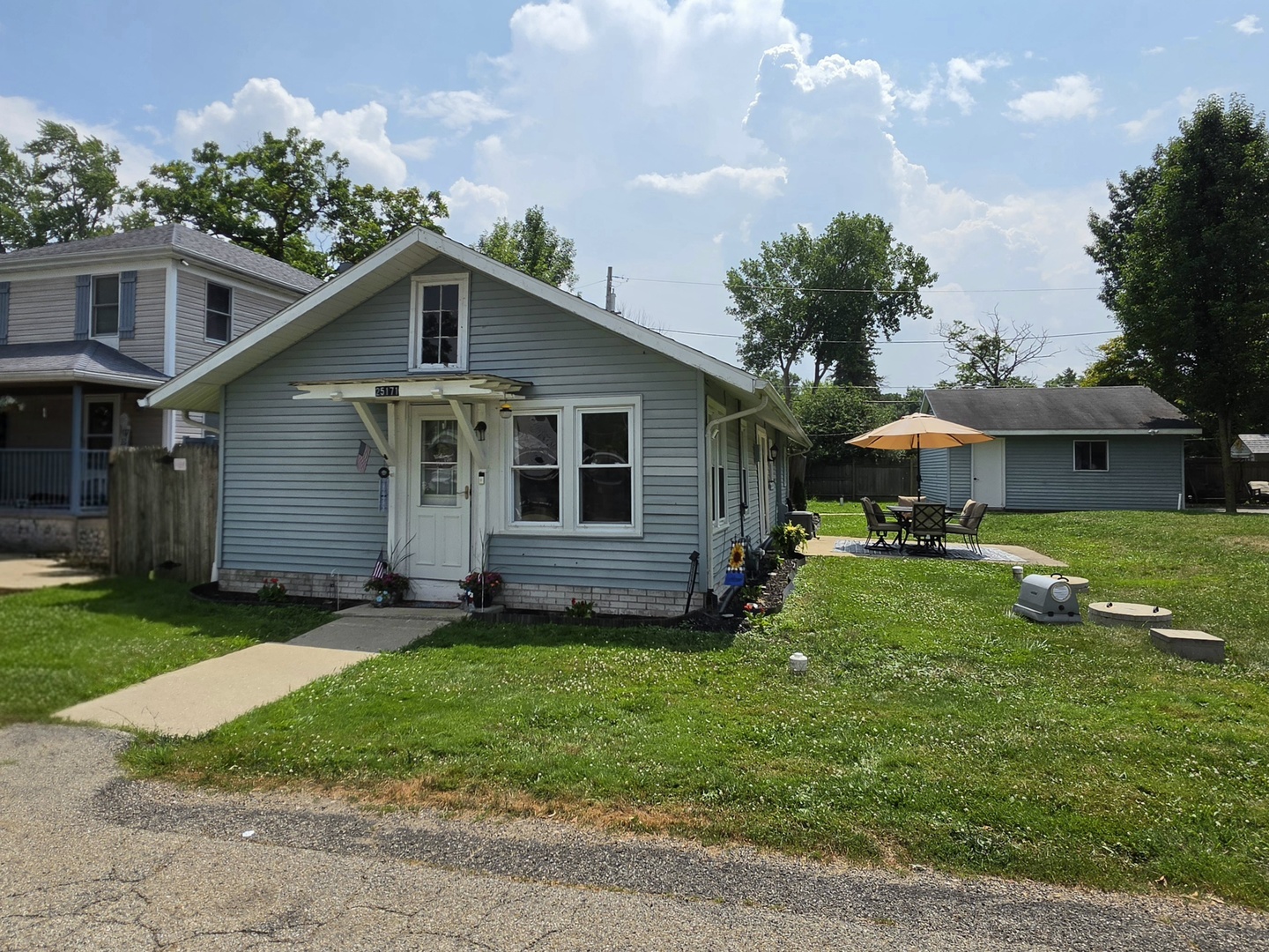 25171 W Linden Lane Property Photo 1
