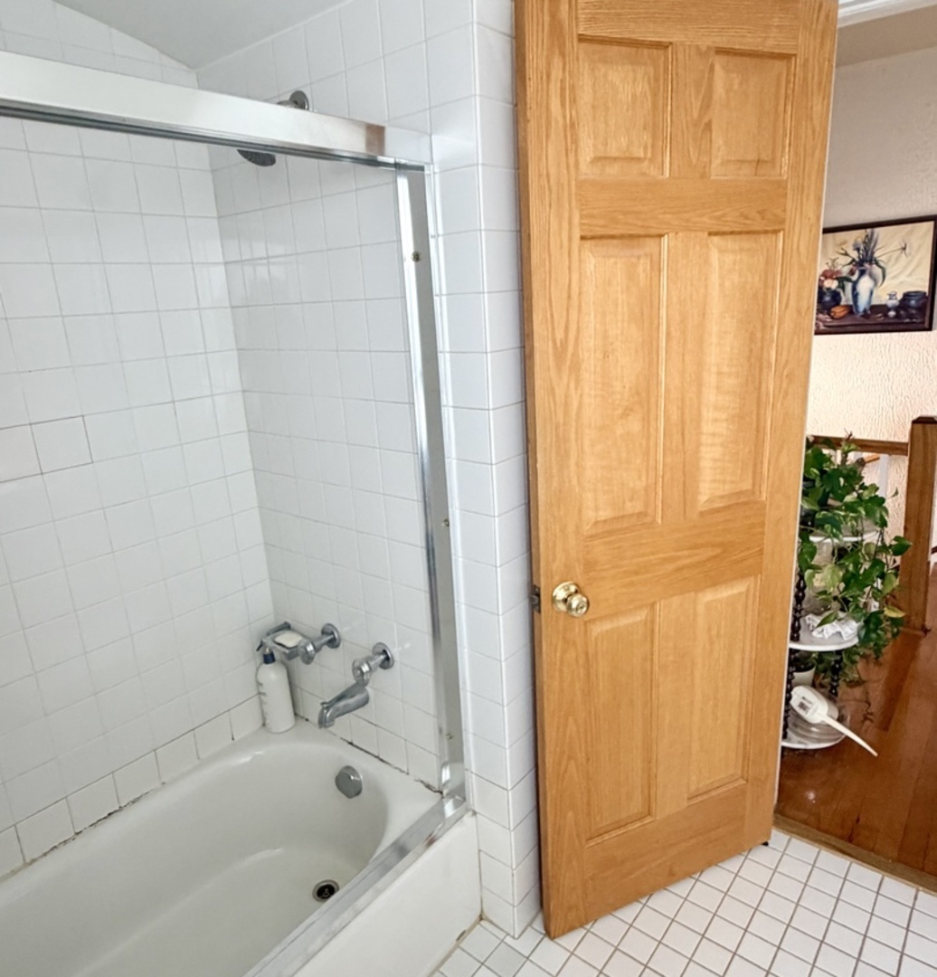 8149 S Vernon Avenue Property Photo 10