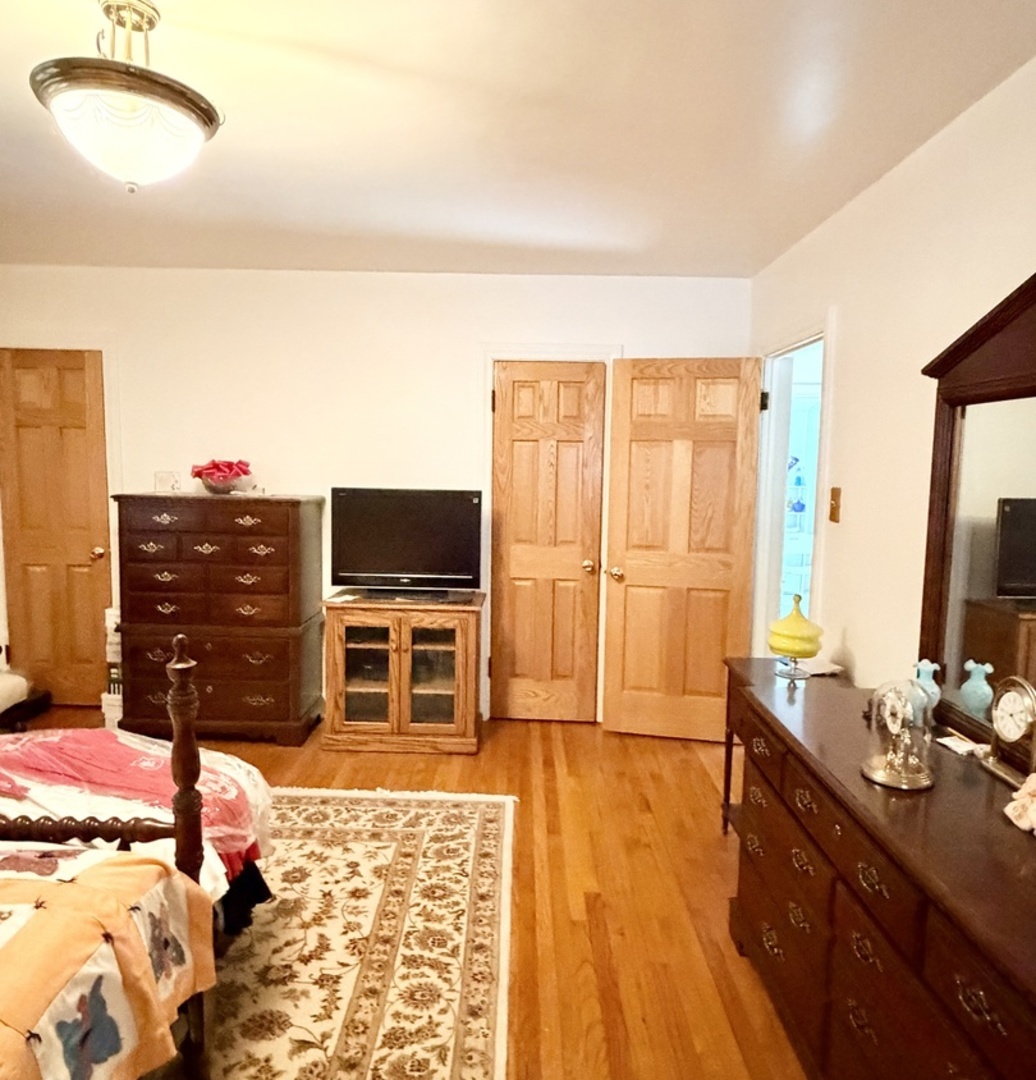 8149 S Vernon Avenue Property Photo 15