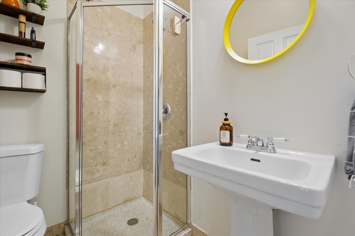 2427 W Augusta Boulevard 3 Property Photo 21