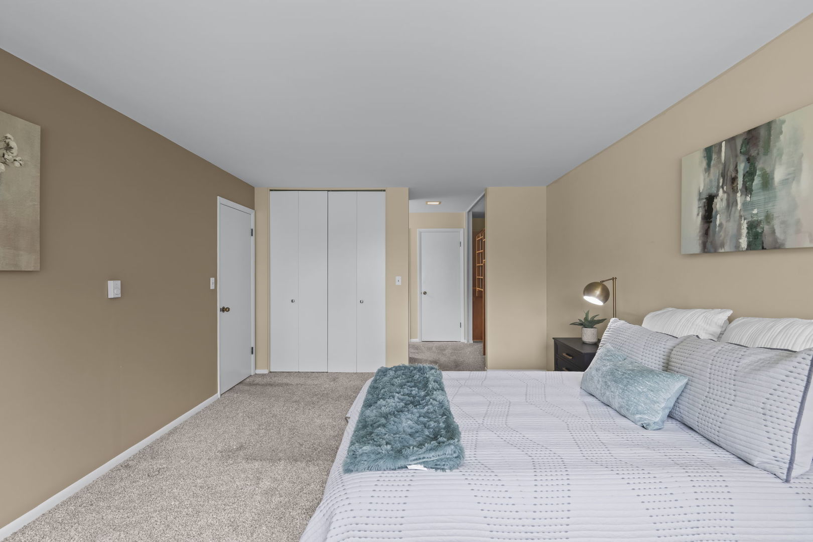 2700 E Bel Aire Drive 203 Property Photo 17