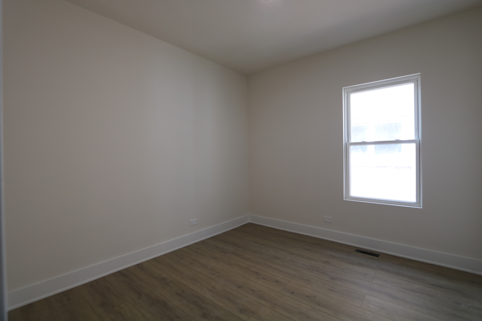 8014 S Yates Boulevard Property Photo 8