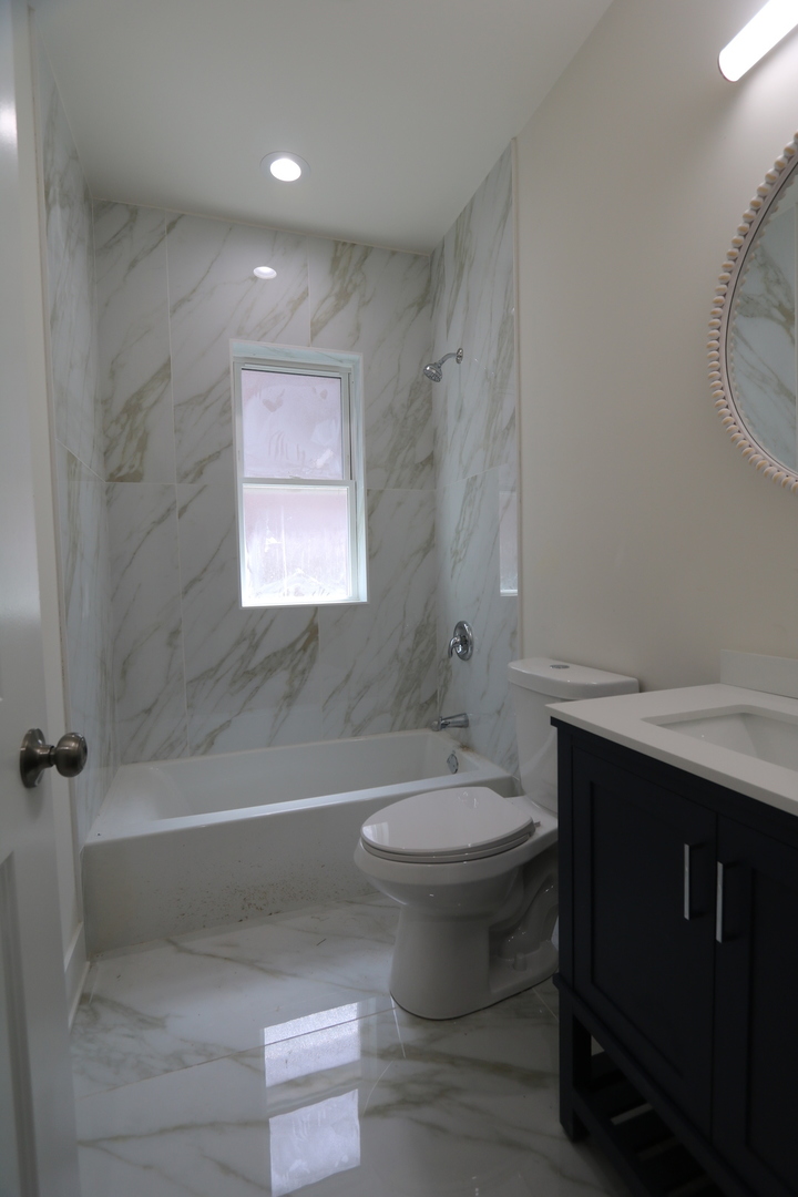 8014 S Yates Boulevard Property Photo 9