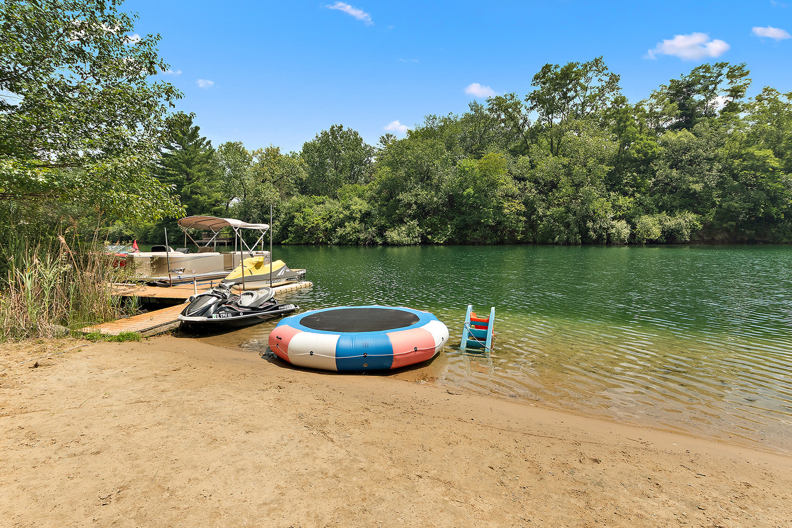 5205 Deerfield Drive Property Photo 8