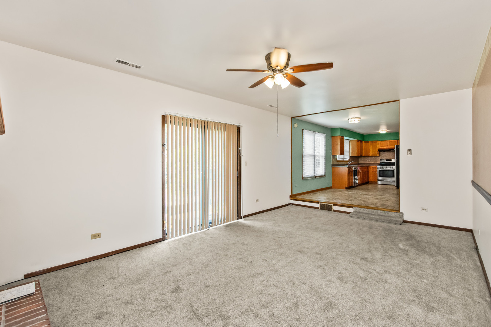 18604 Carpenter Street Property Photo 12