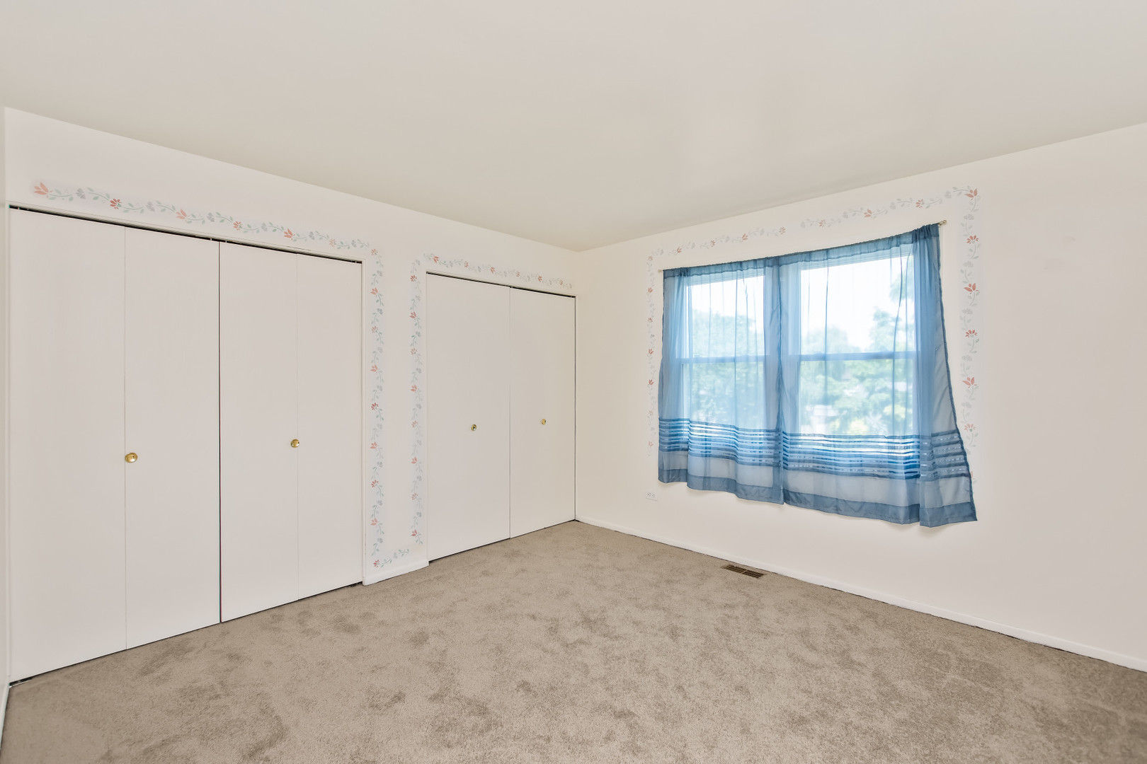 18604 Carpenter Street Property Photo 18