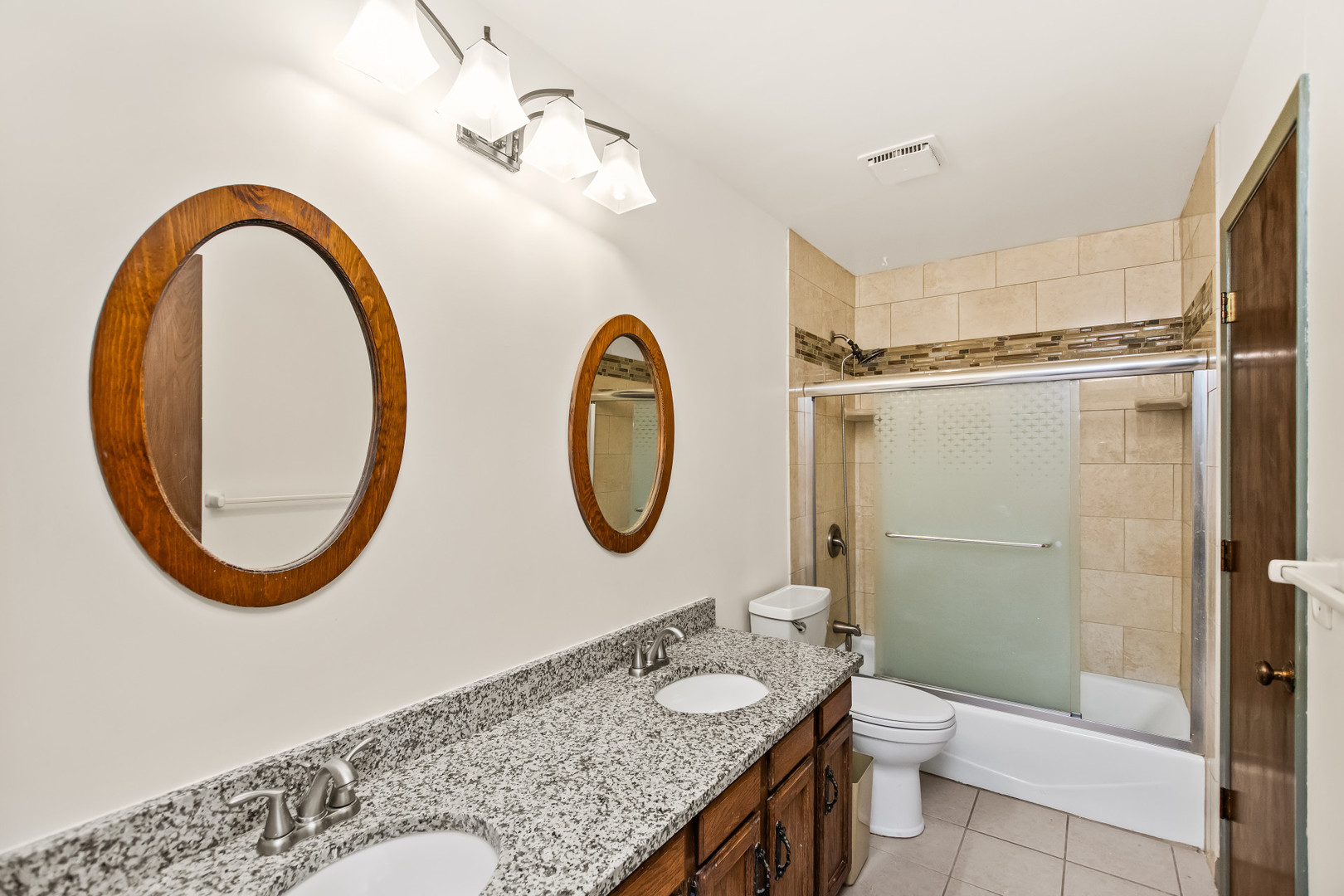 18604 Carpenter Street Property Photo 19