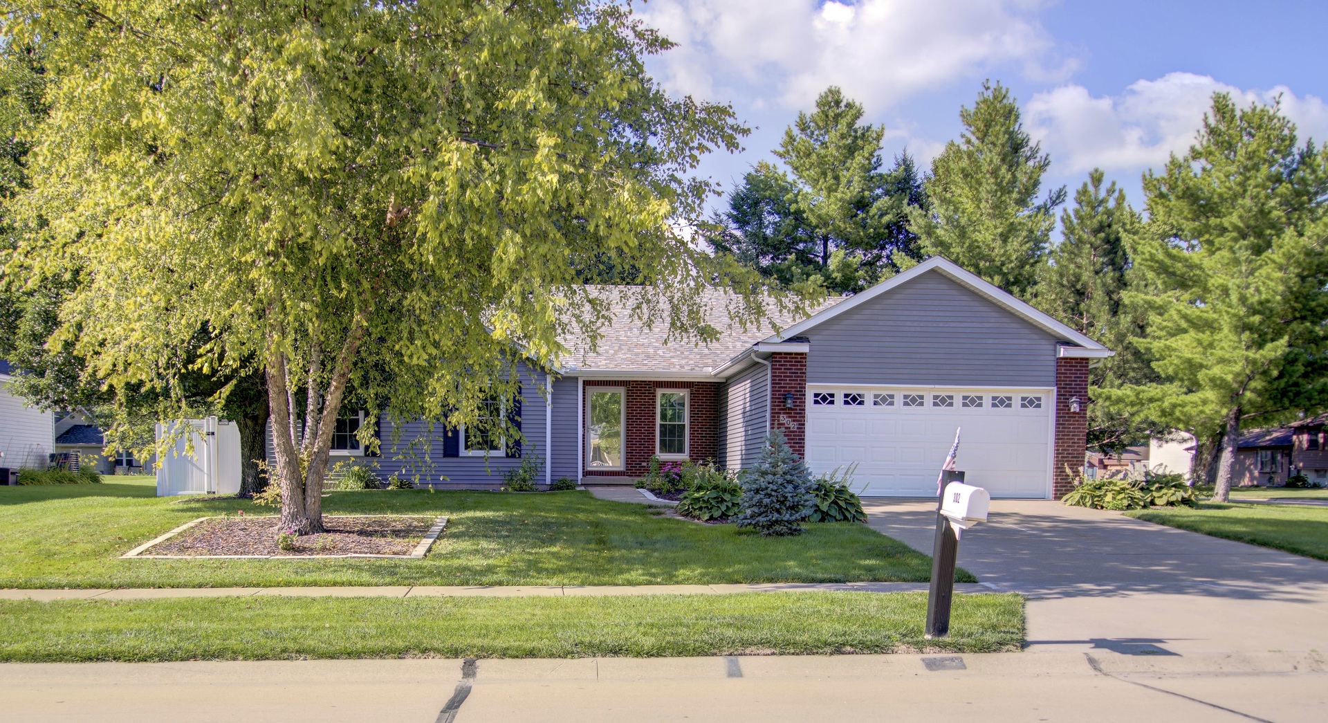 302 Pinehurst Drive Property Photo 1